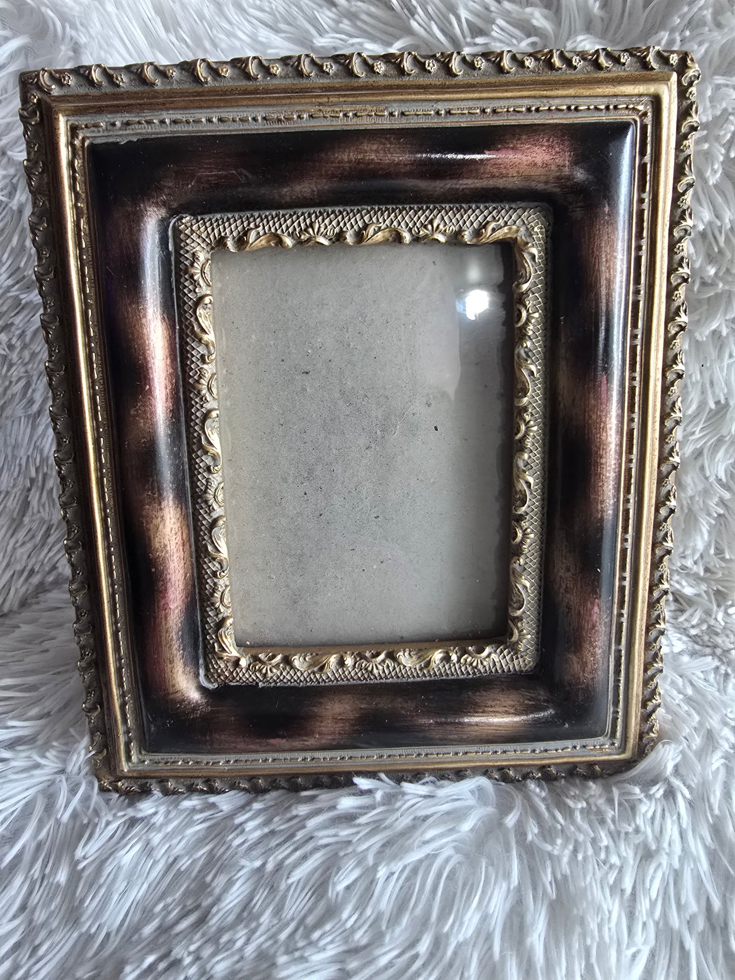 Vintage Ornate Gold & Bronze Tabletop Picture Frame