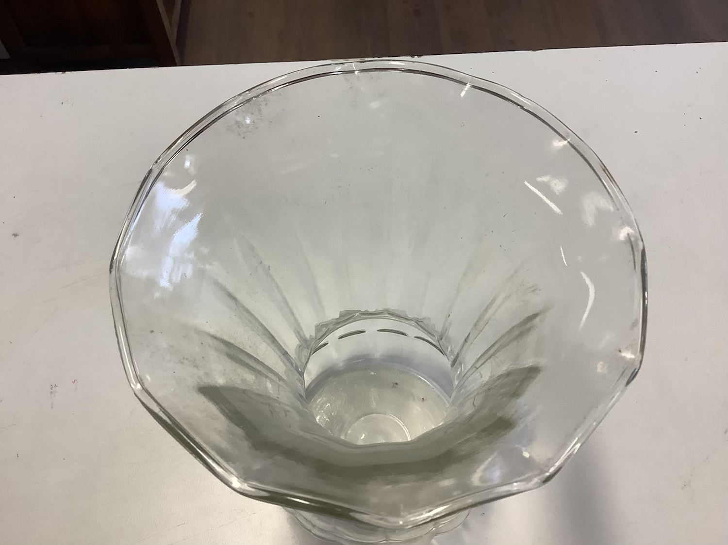 Large bud pineapple shaped clear glass vase image 3