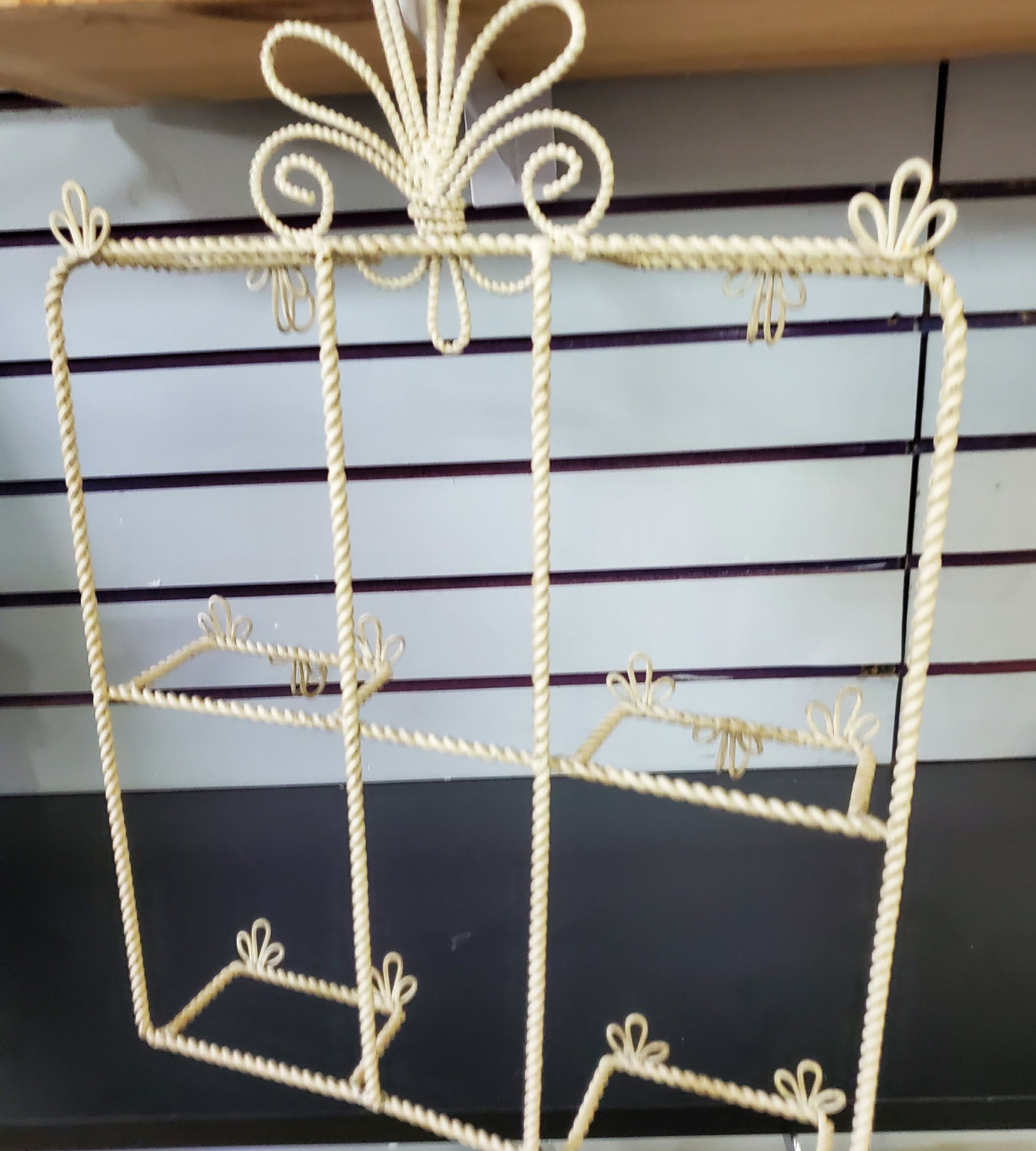 Wire wall key/whatever holder 13x12 inches image 4