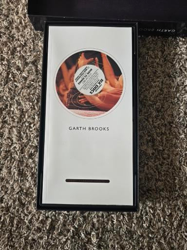 Garth Brooks “The Limited Series” Collector’s Box Set image 4