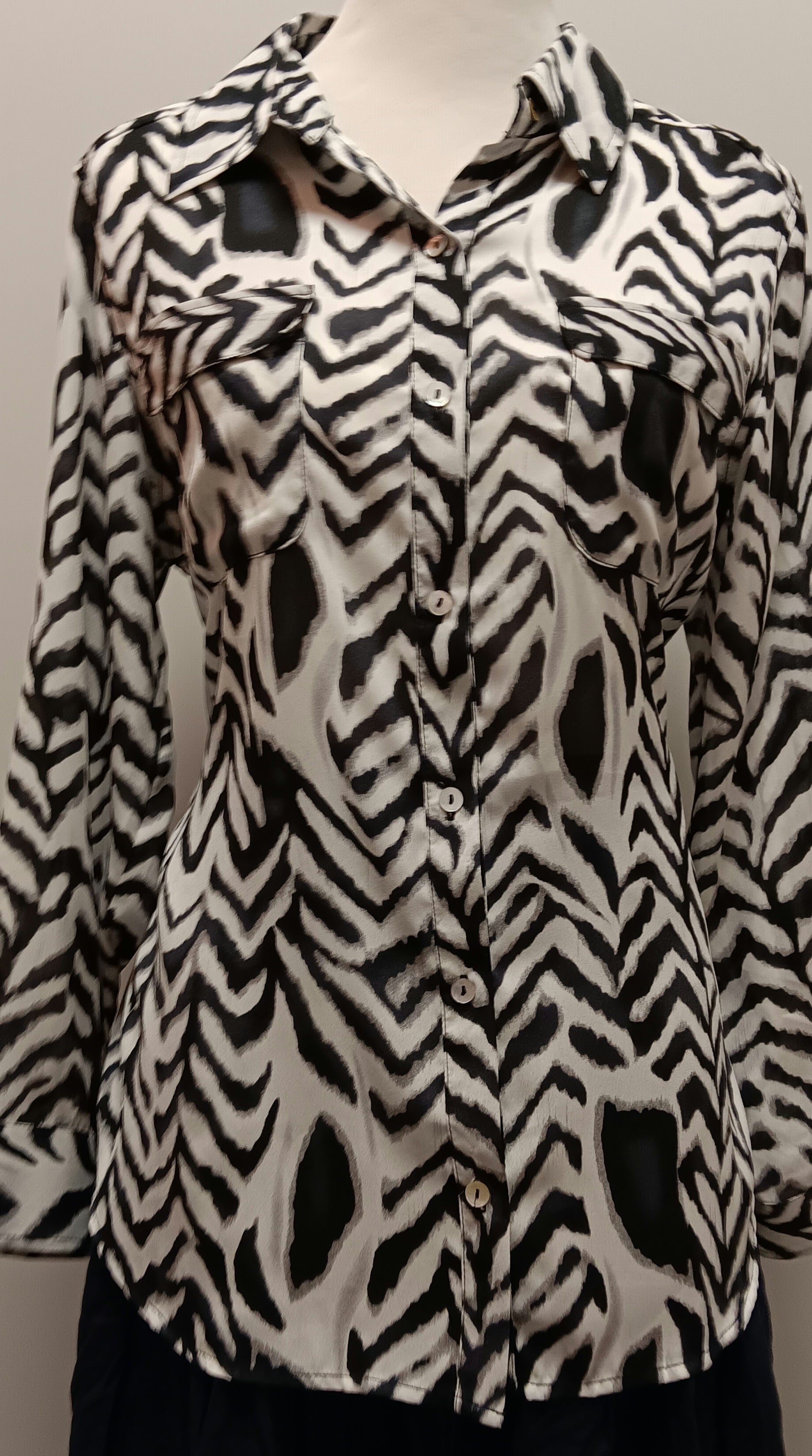 Zebra stripes dress barn blouse new with tag size 1X image 0