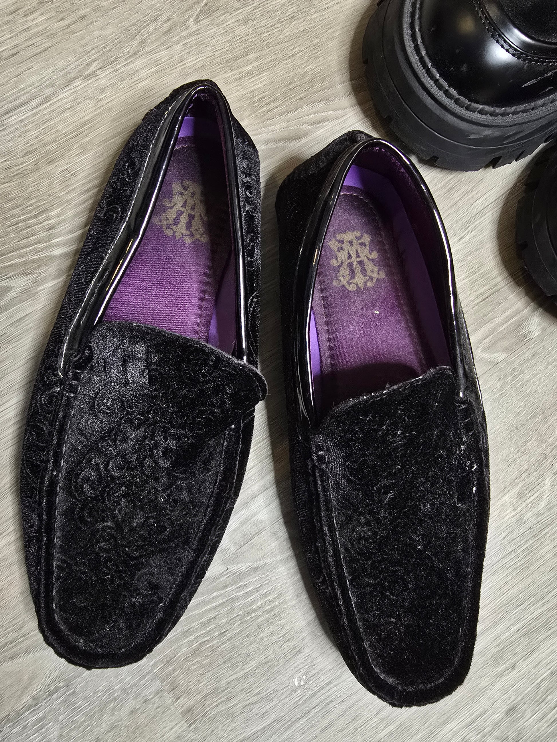 Black loafers size 9 image 2