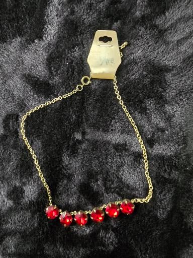 Necklace image 2