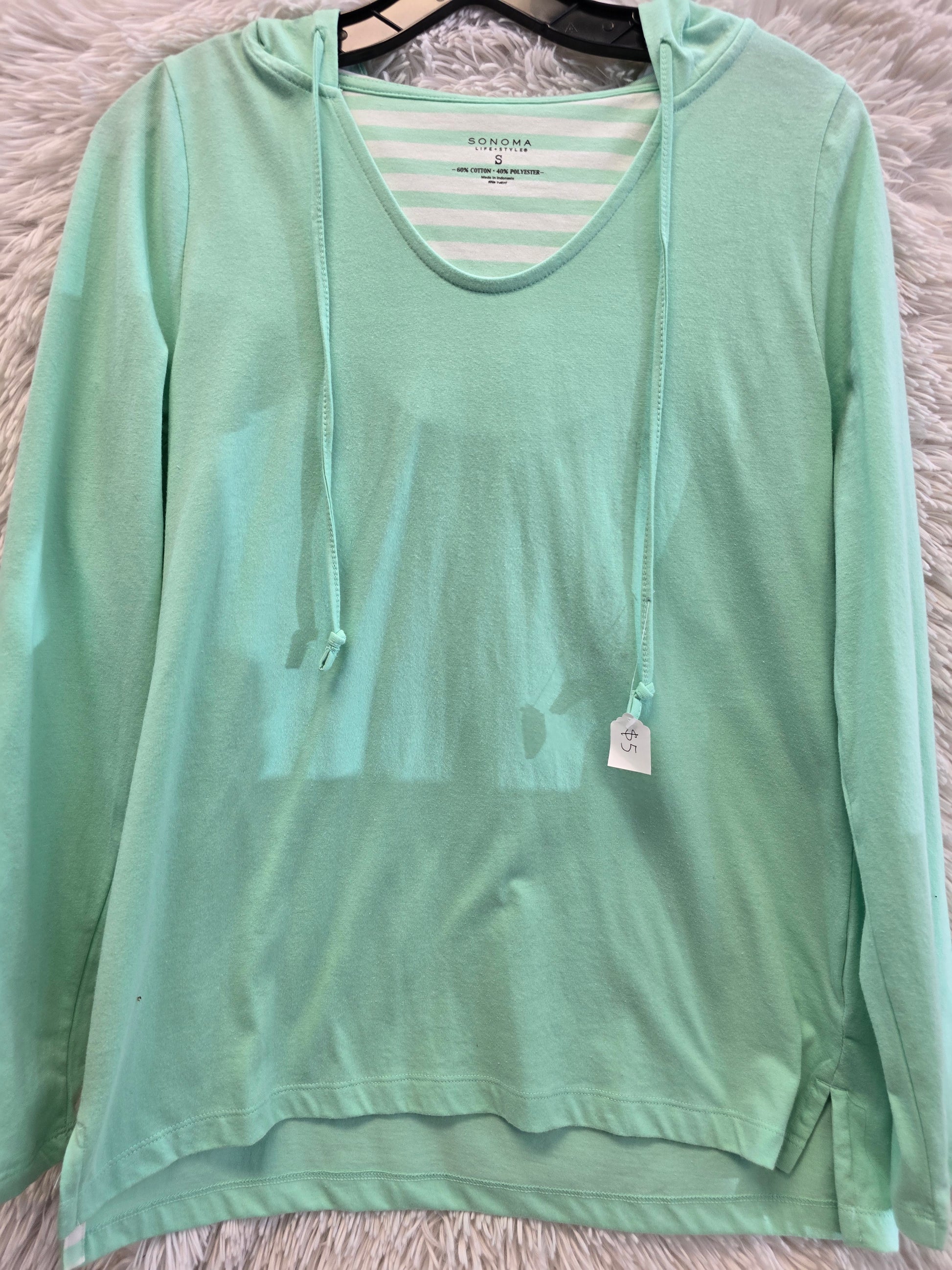 Green hoodie blouse S image 1