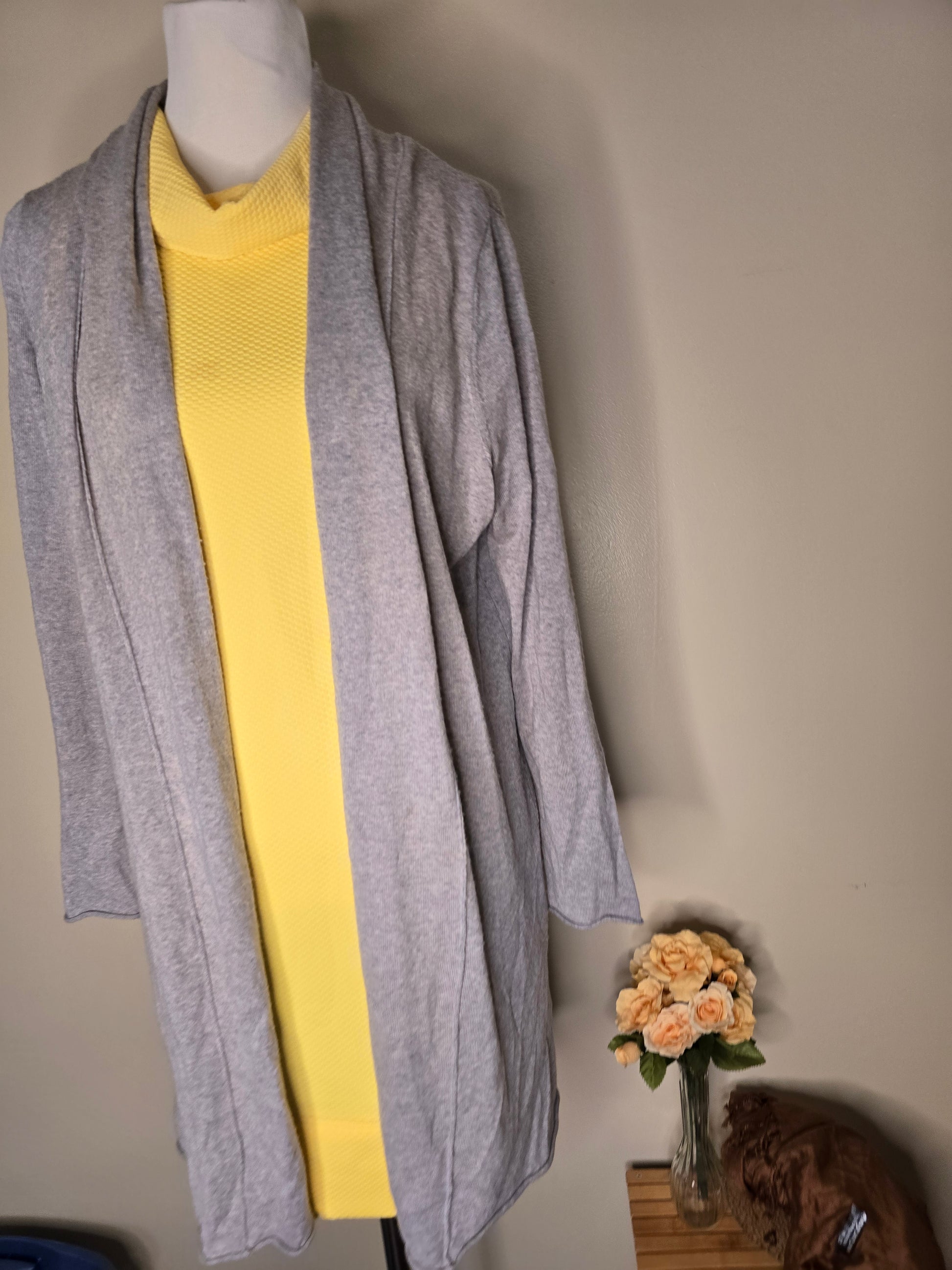 Long lightweight sweater XL image 2