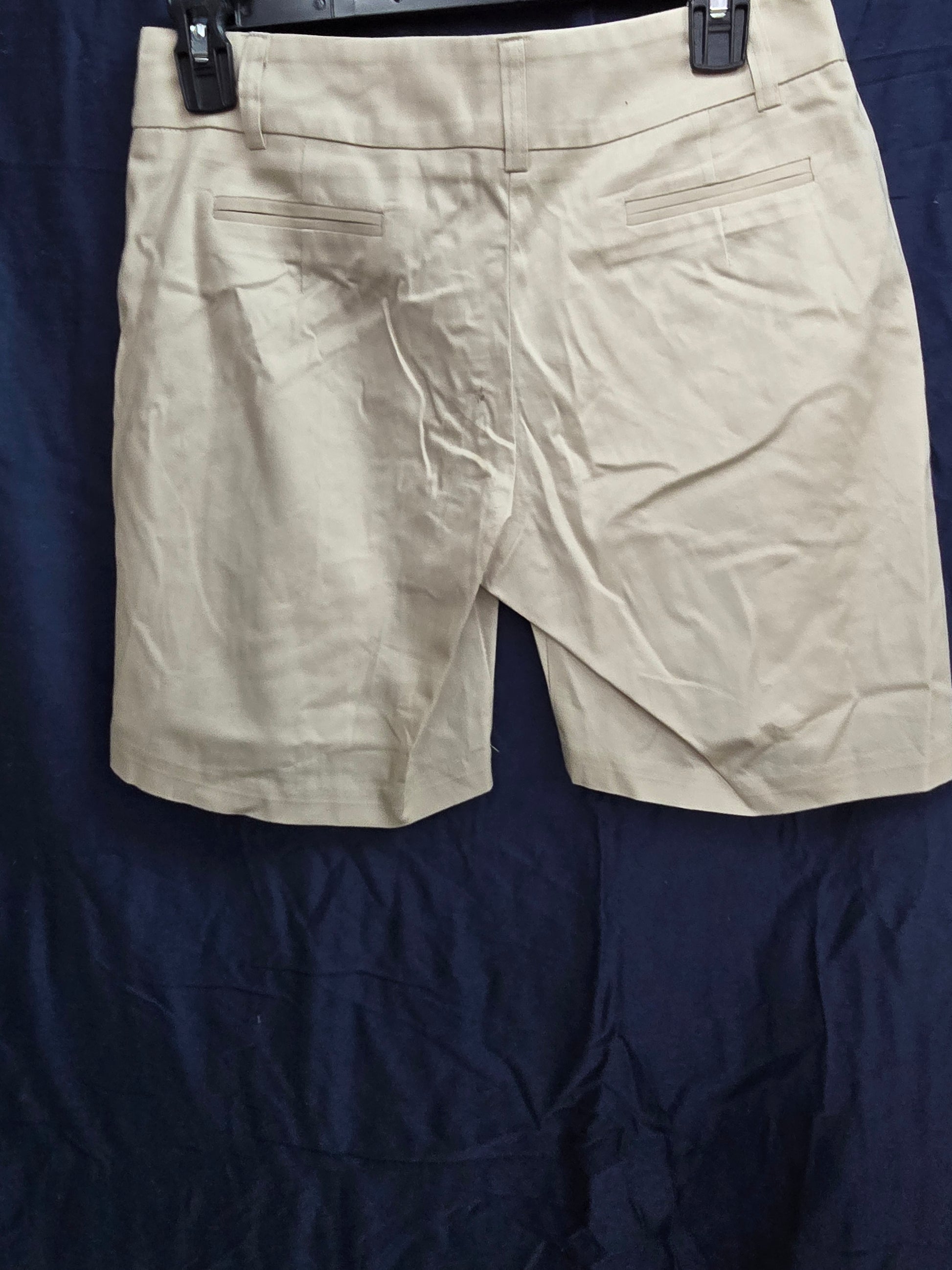 Khaki shorts size small image 3