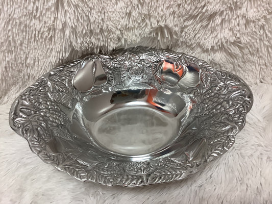 Home Goods Aluminum Embossed Fruit Bowl image 1