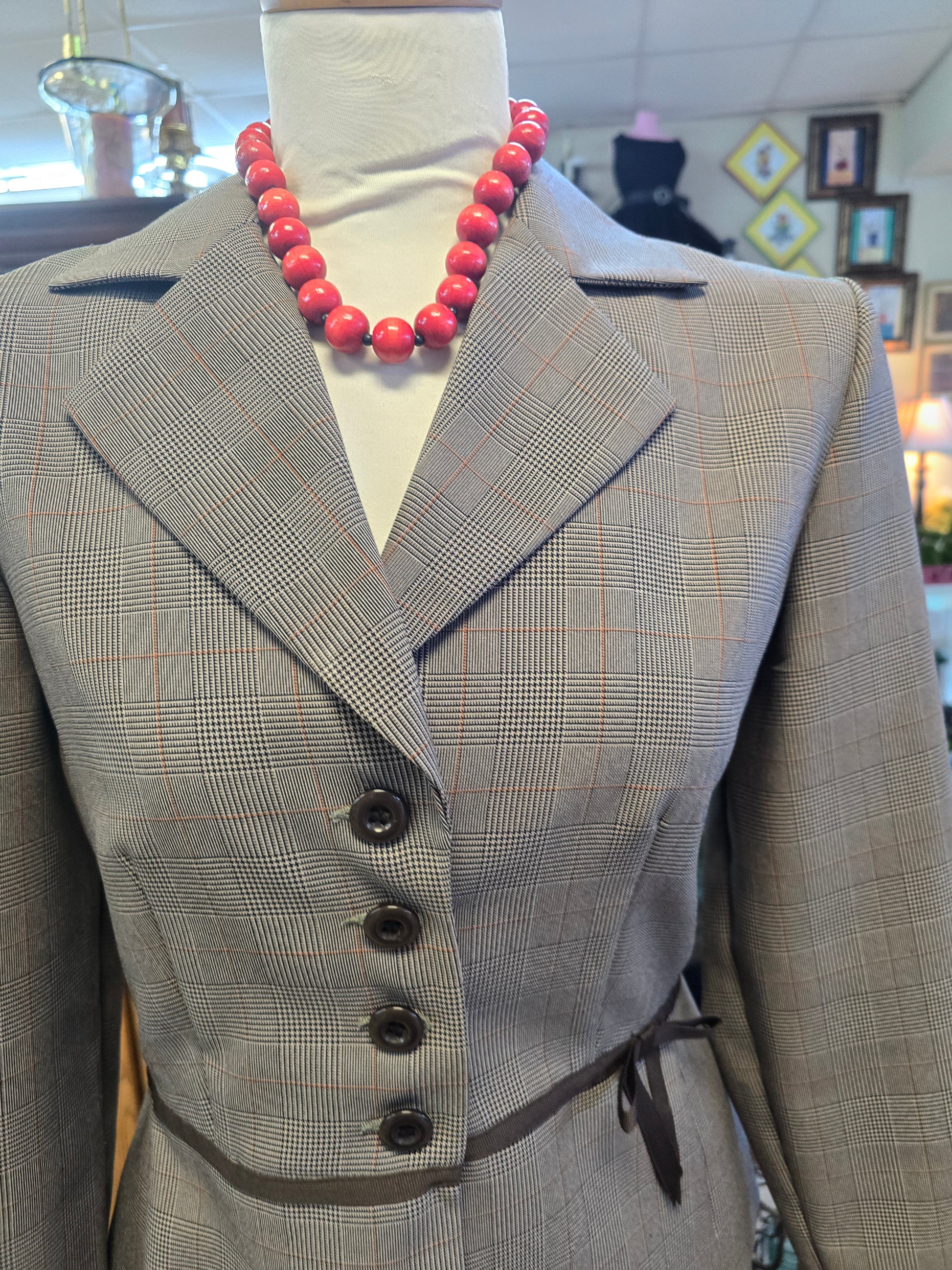 Sweet 2 piece suite size M image 3