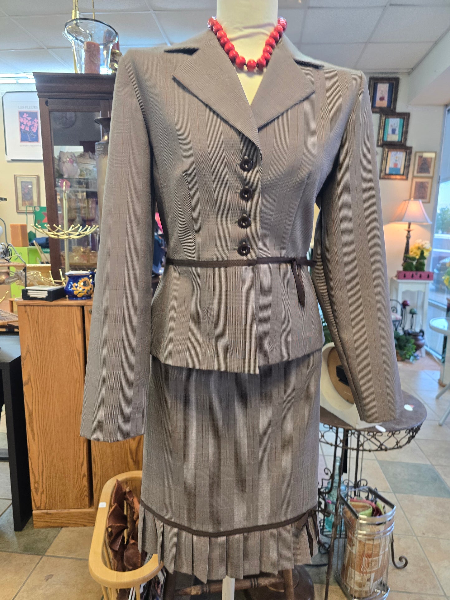 Sweet 2 piece suite size M image 4