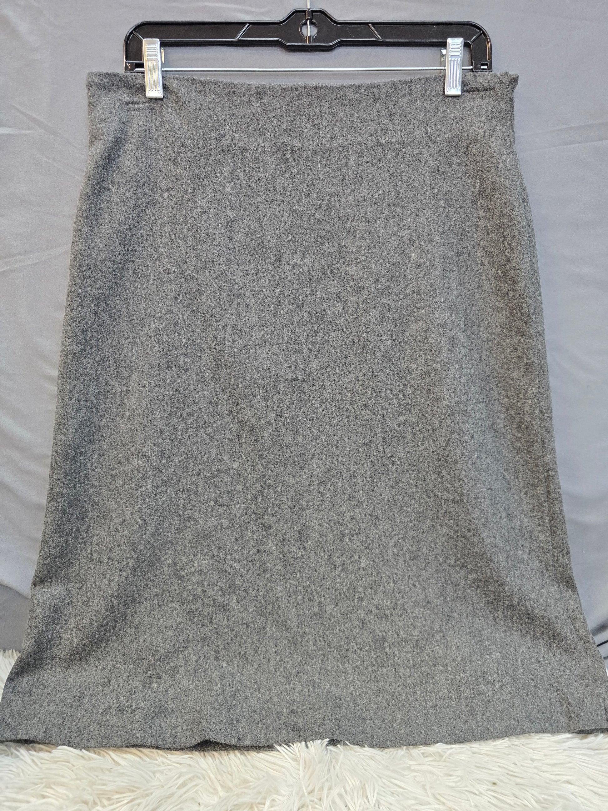 Gap Stretch knees length skirt size 8 image 0