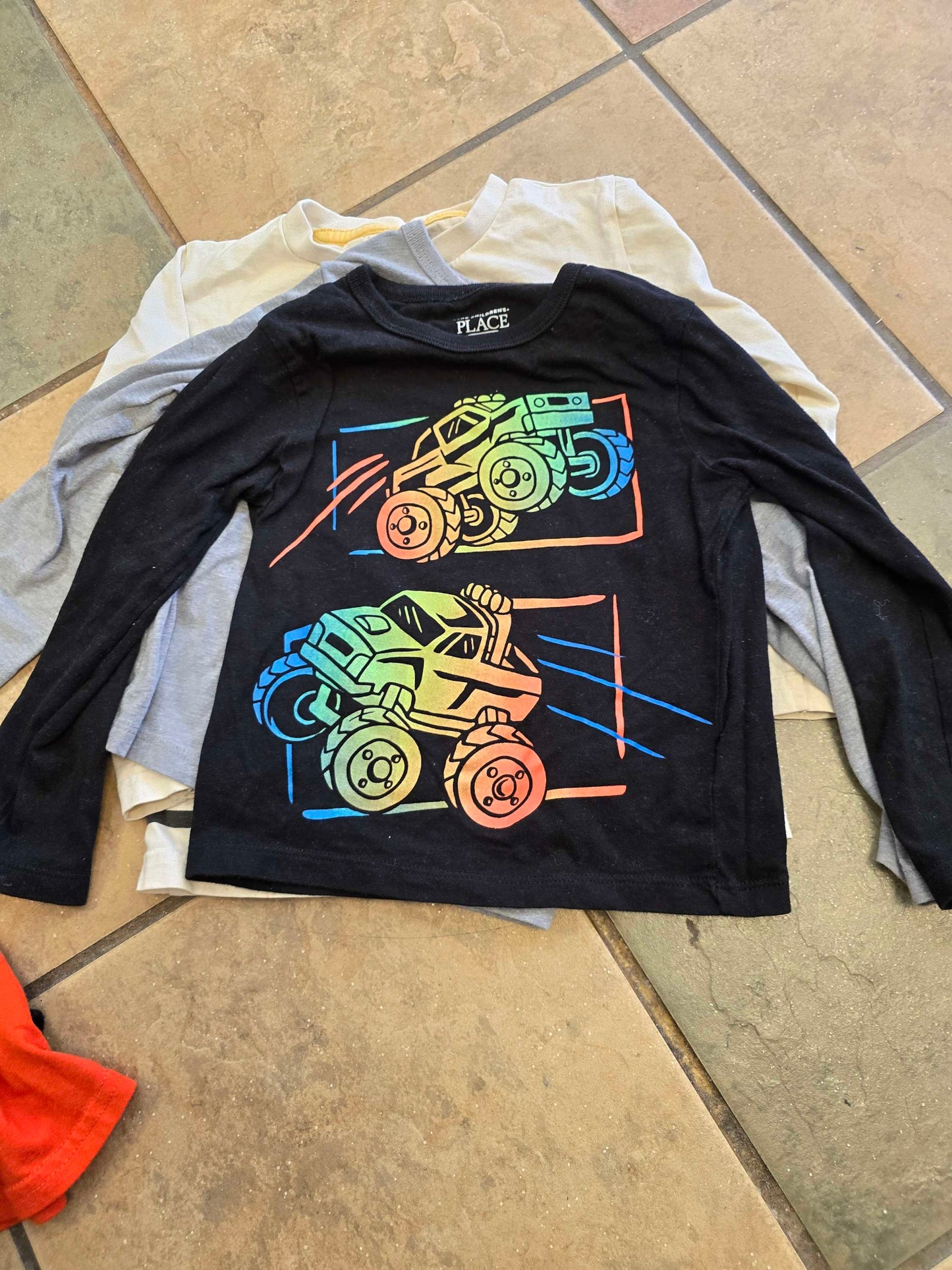 2t set of shirts image 5