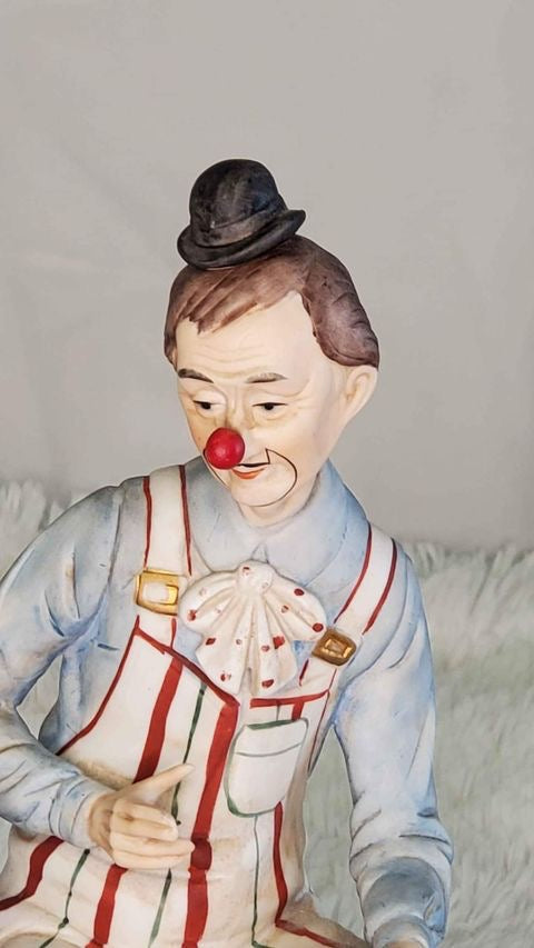 Capodimonte Italian Porcelain Clown and Circus Dog 10" image 0