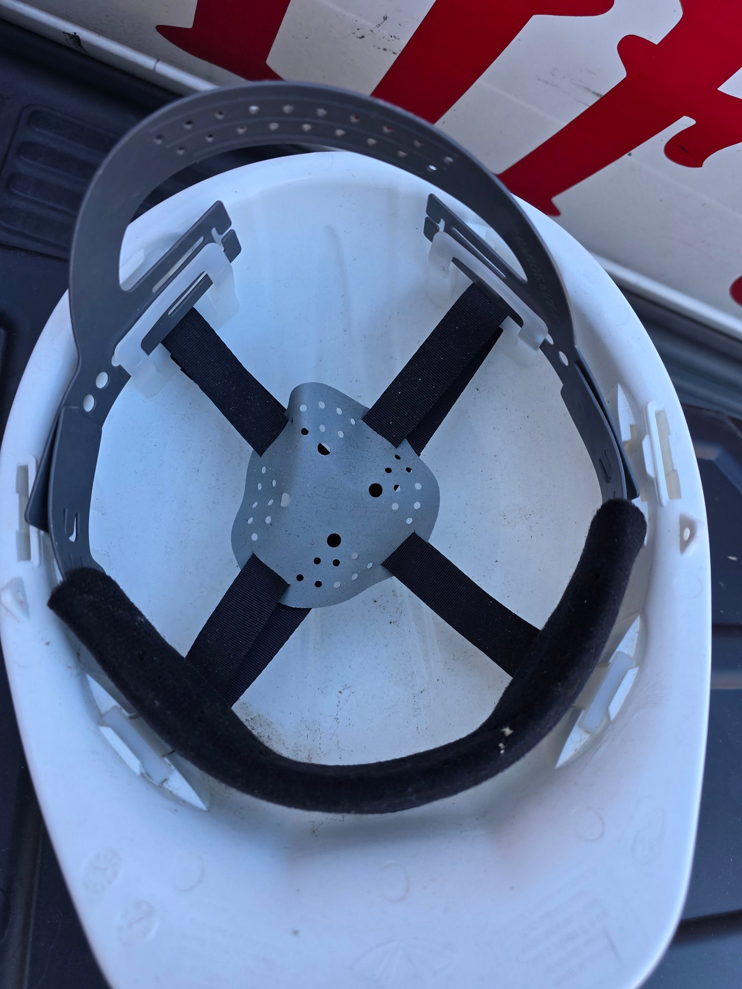 Construction hard hat image 4