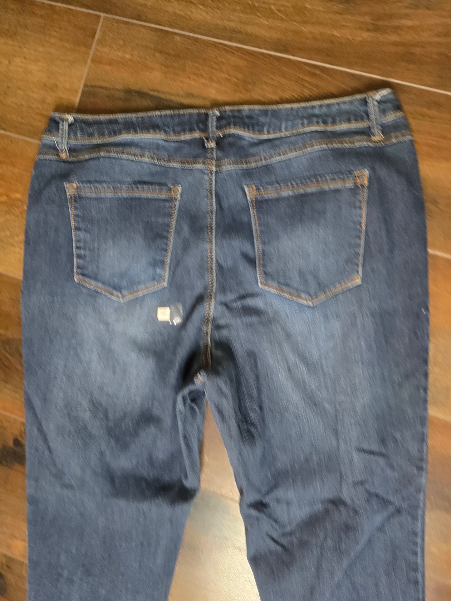Women jeans/denim size 22 image 4