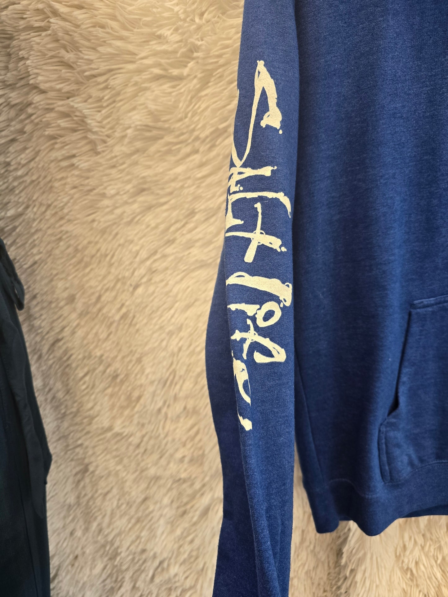 Blue hoodie sweater size Large image 2