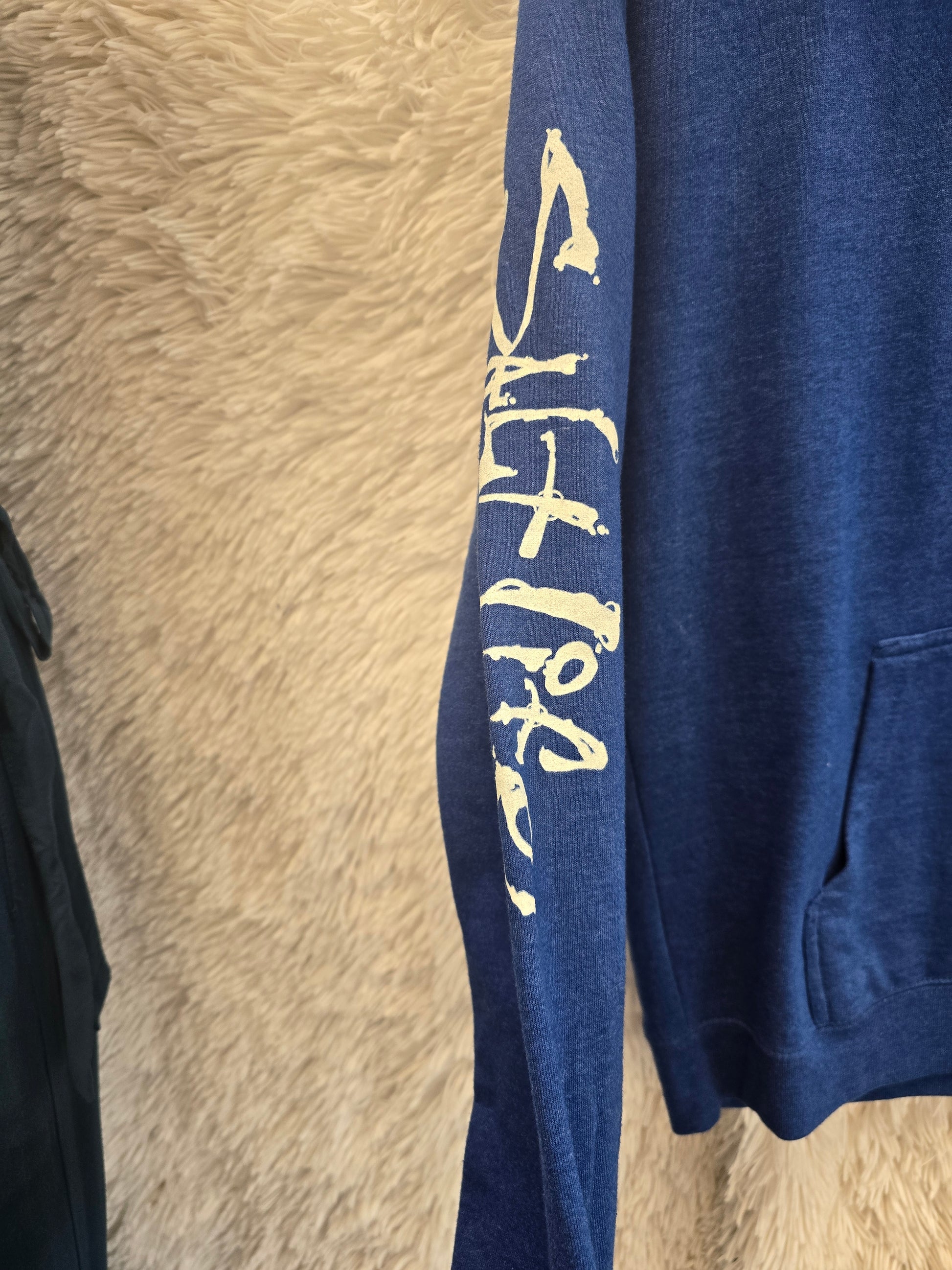 Blue hoodie sweater size Large image 2