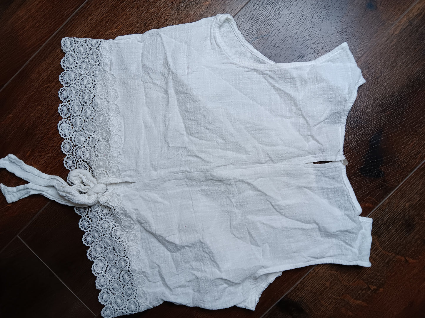 Girl white blouse size Large image 1