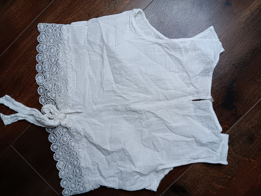 Girl white blouse size Large image 1