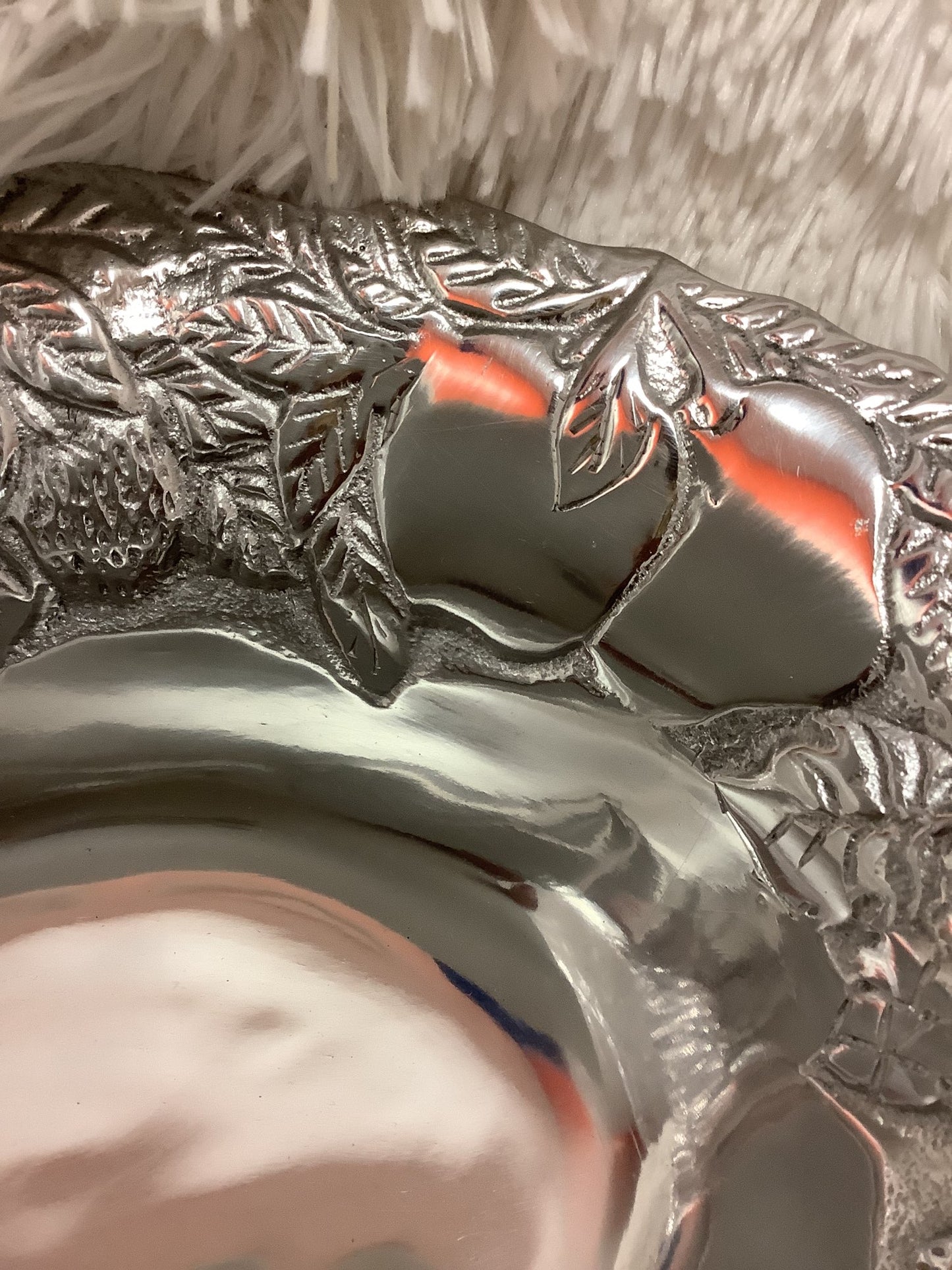 Home Goods Aluminum Embossed Fruit Bowl image 4