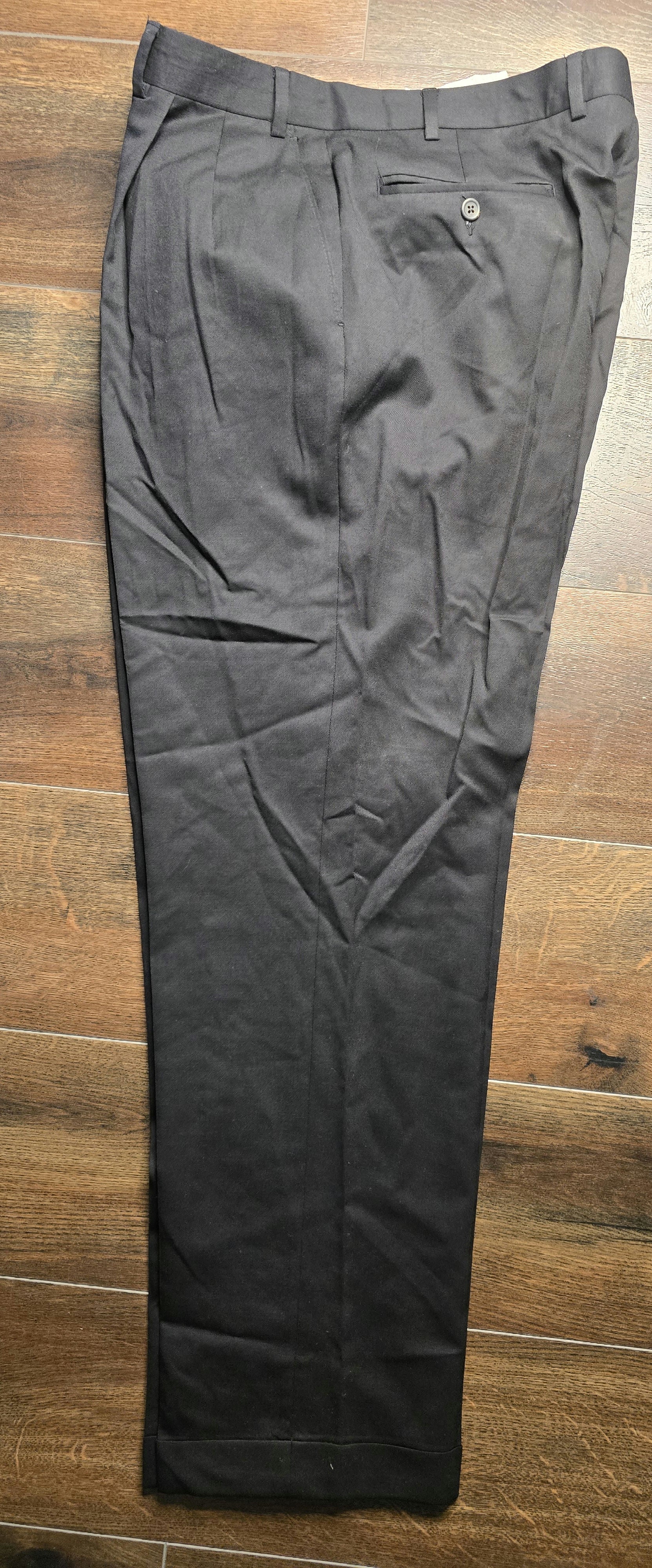 Chaps men dress pants 36x32 image 4