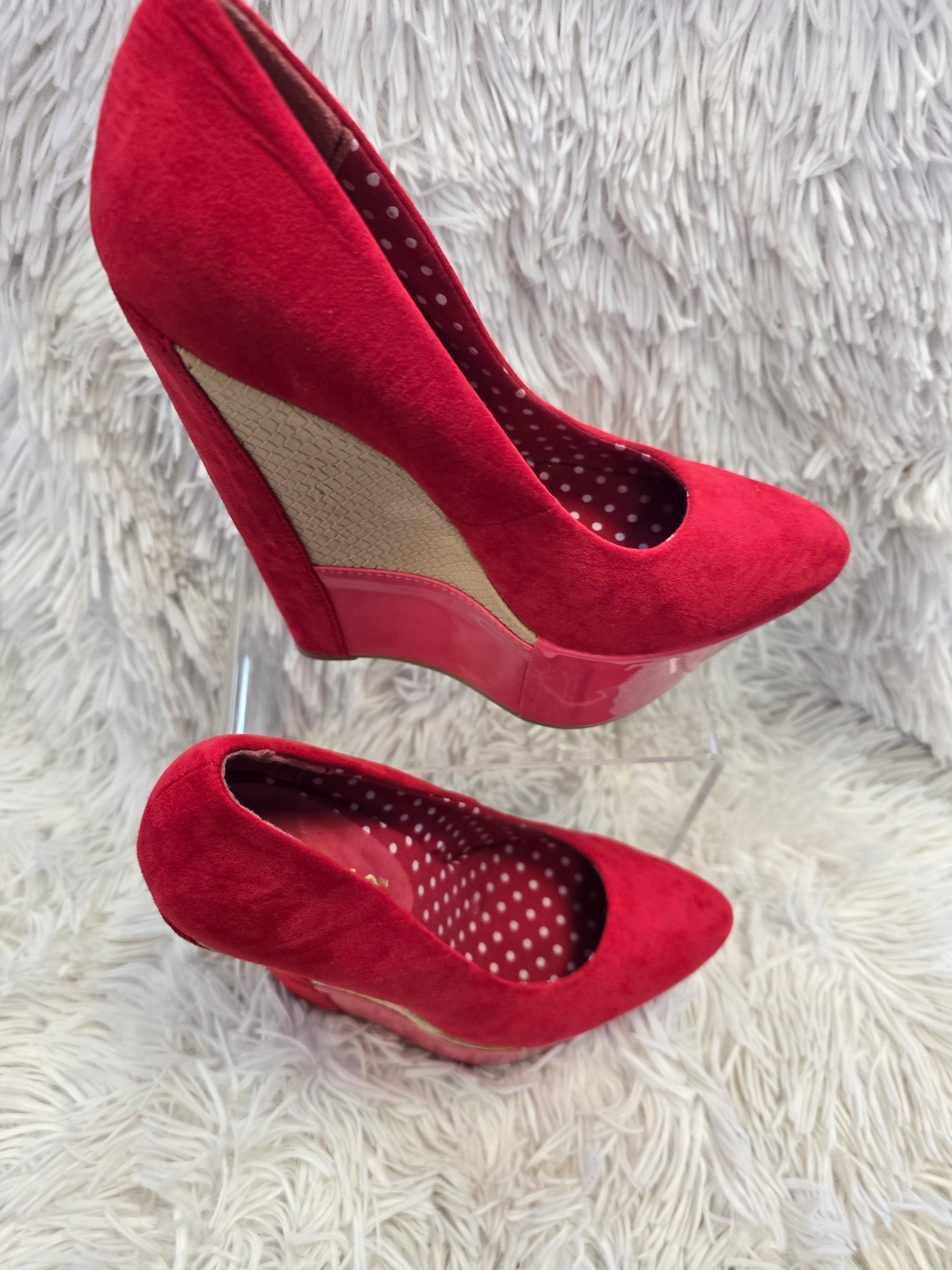 Red fashion shoe 6.5 image 5