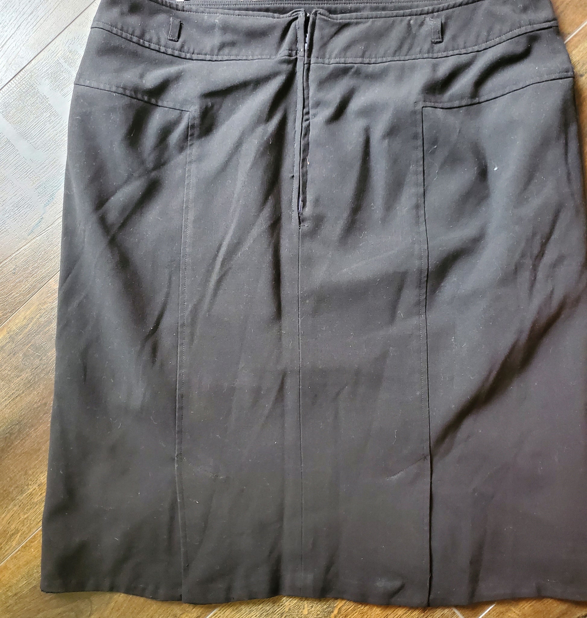 Women knee length black skirt size 16 image 2
