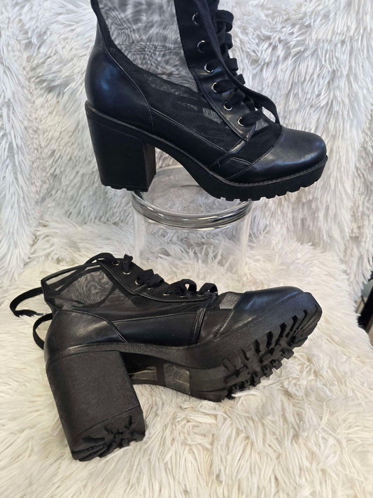 women Combat boots size 10 image 0
