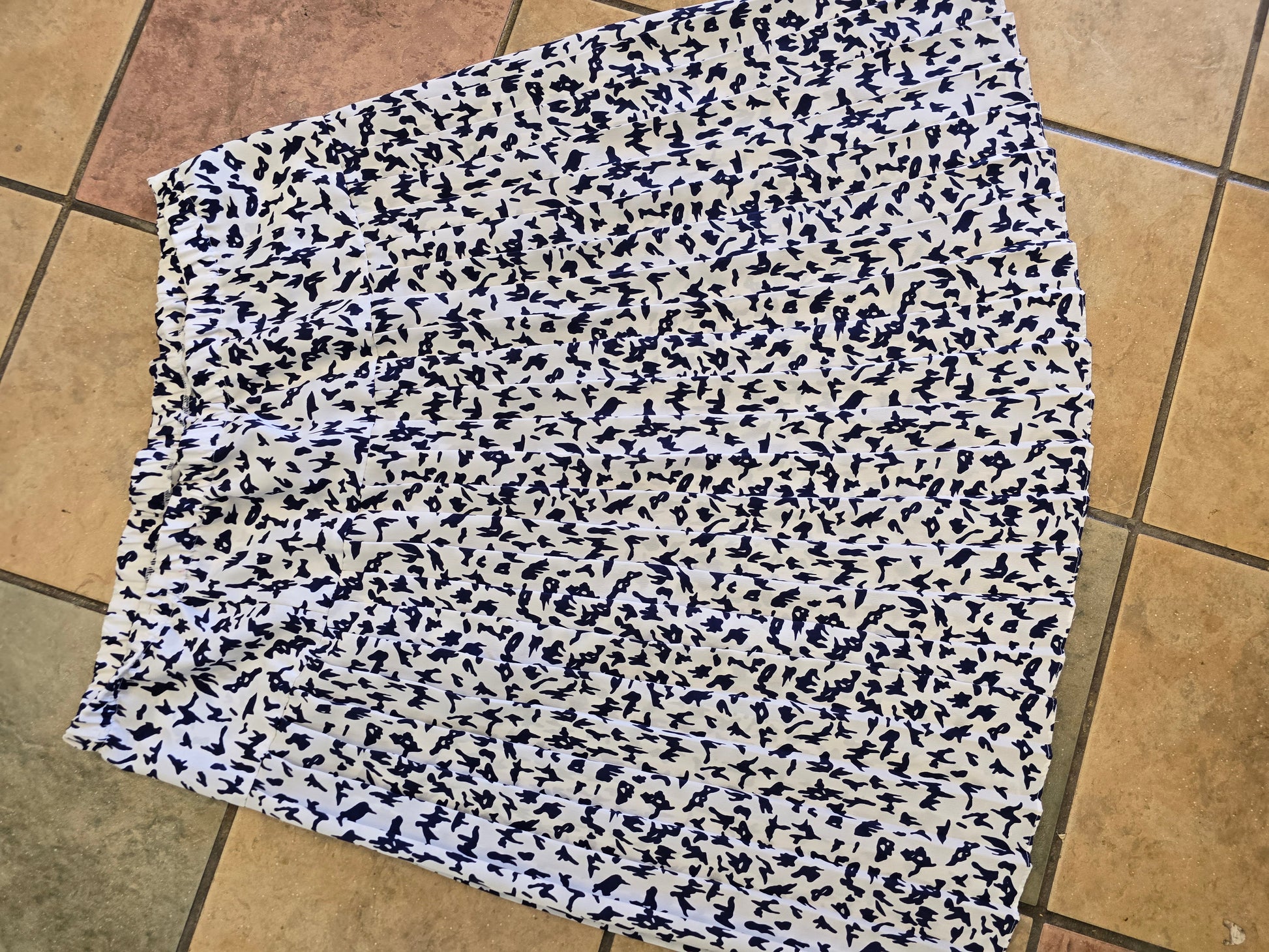 Flirty blue floral skirt size 2x image 2