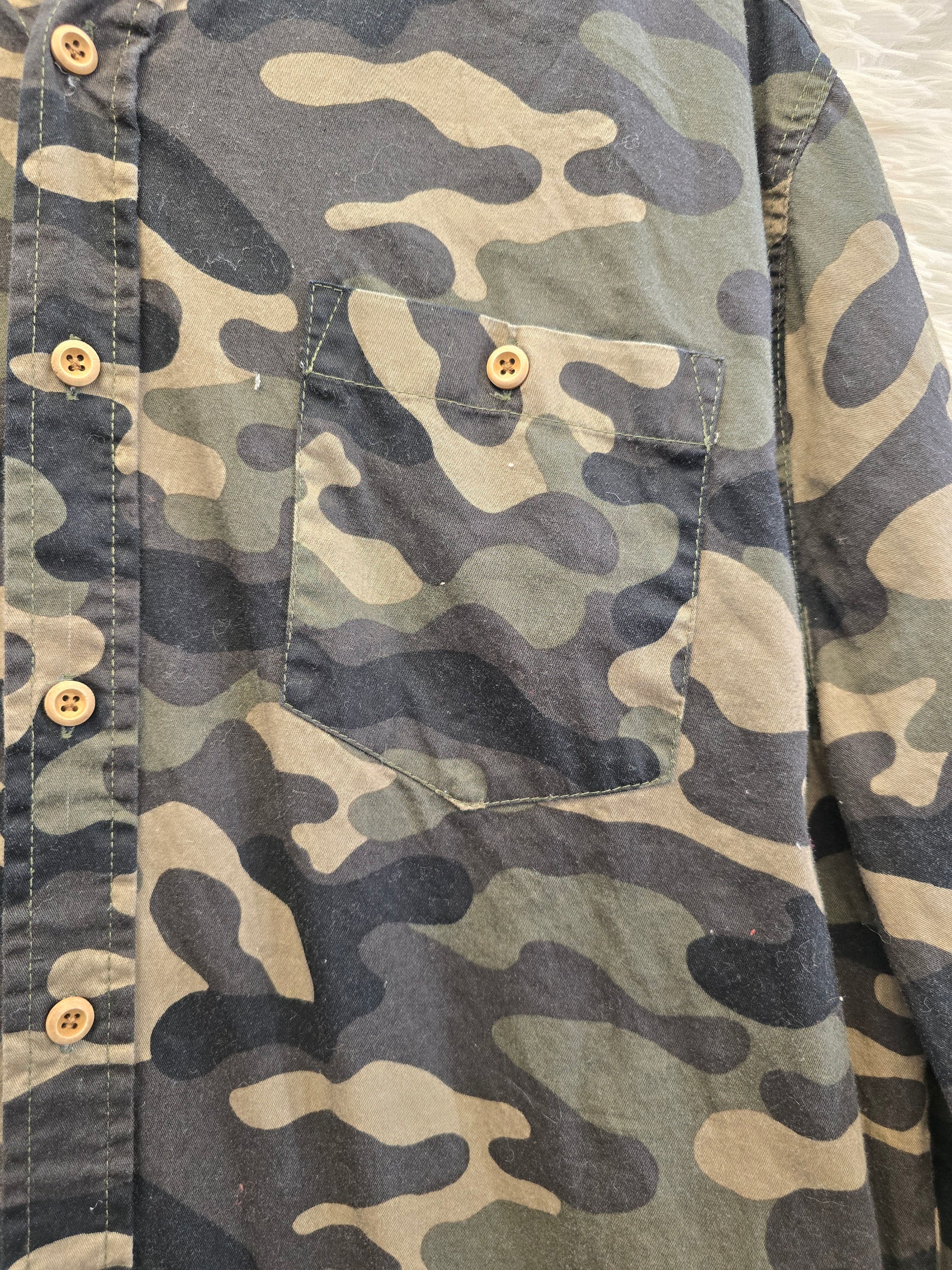 Camouflage hoodie shirt image 3