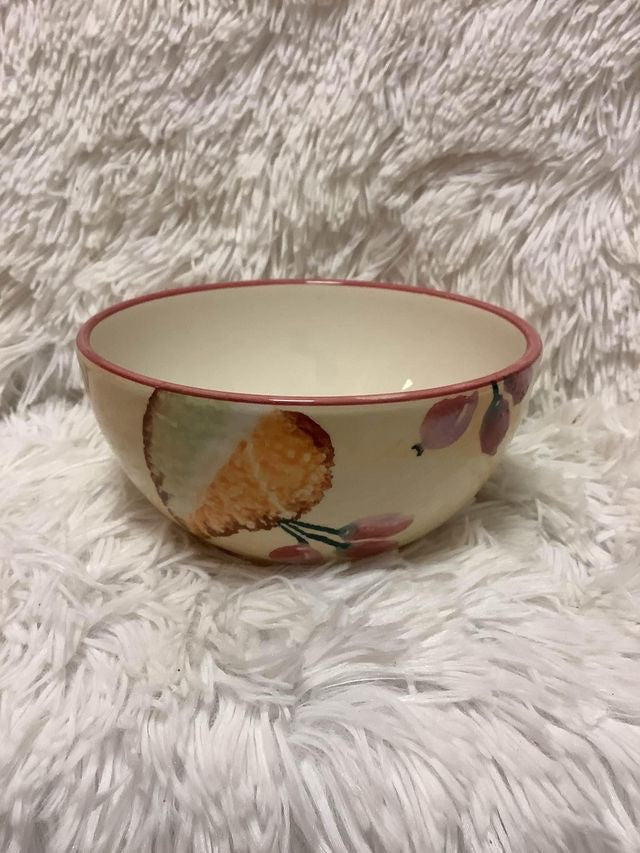 Leaf decorated bowl image 0
