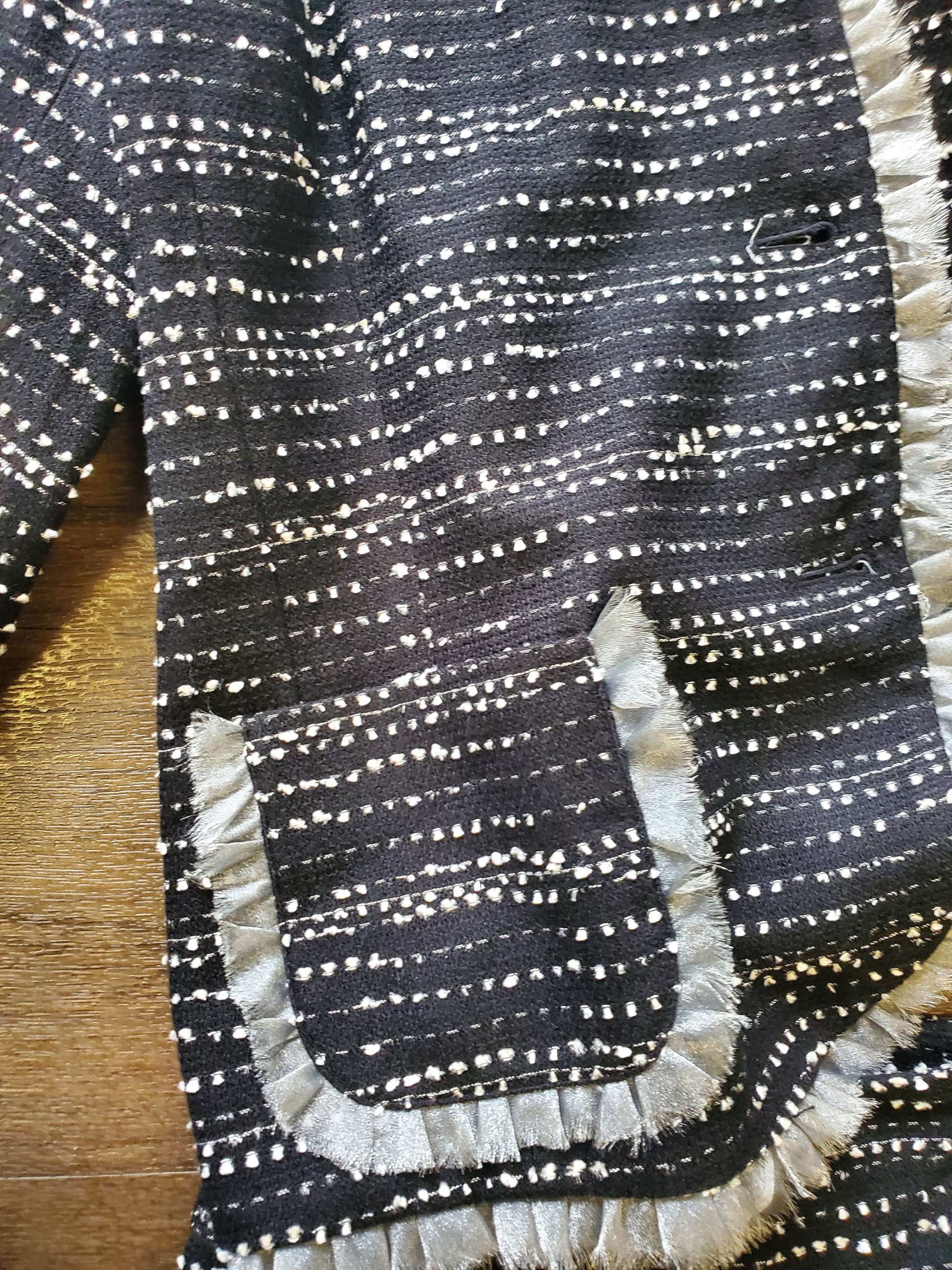 Style midnight velvet skirt suit size 24 image 4