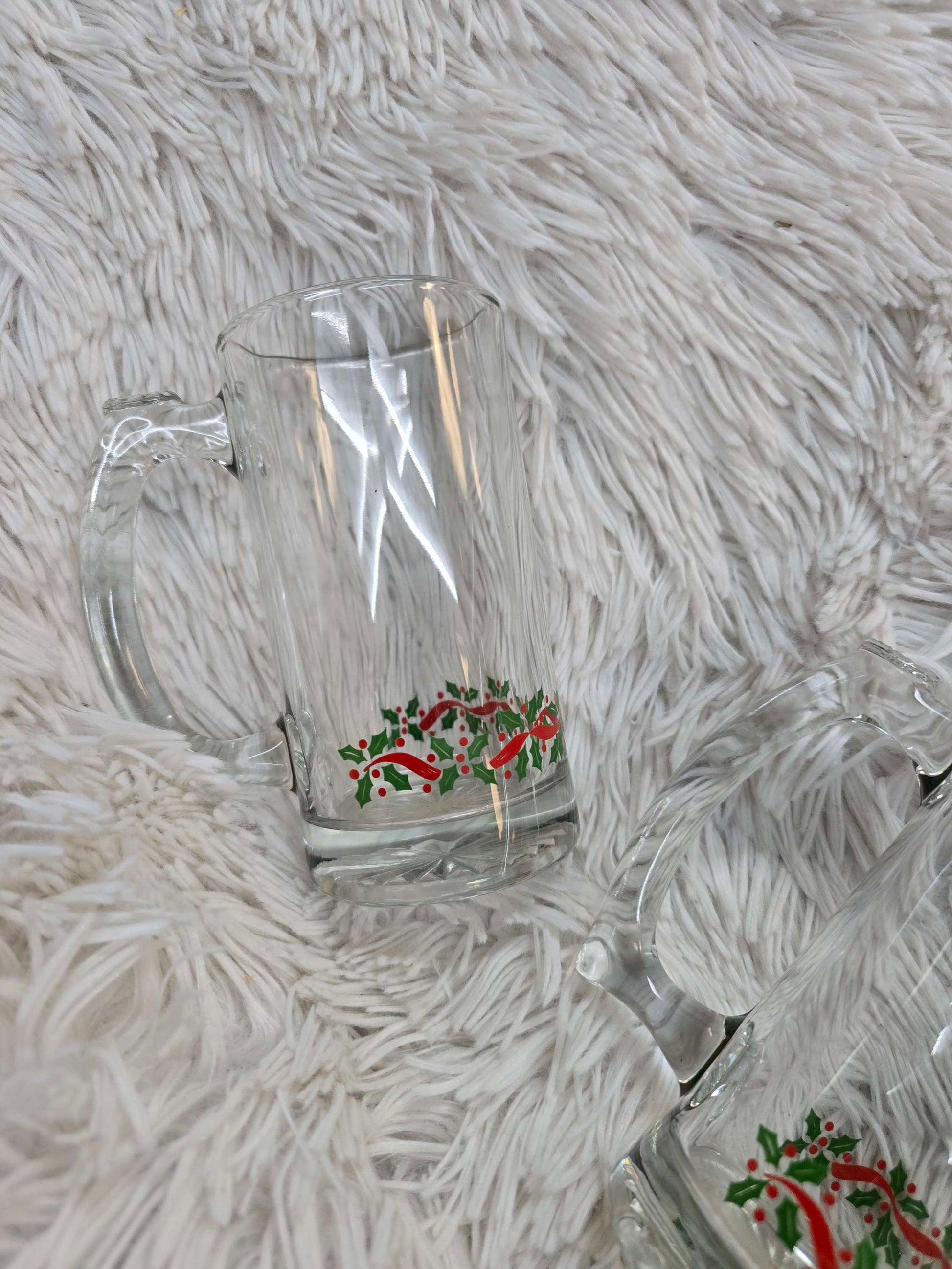 Set of 2 Vintage Holly Berry Mistletoe Christmas Beer Mugs w/ Gold Rim image 2