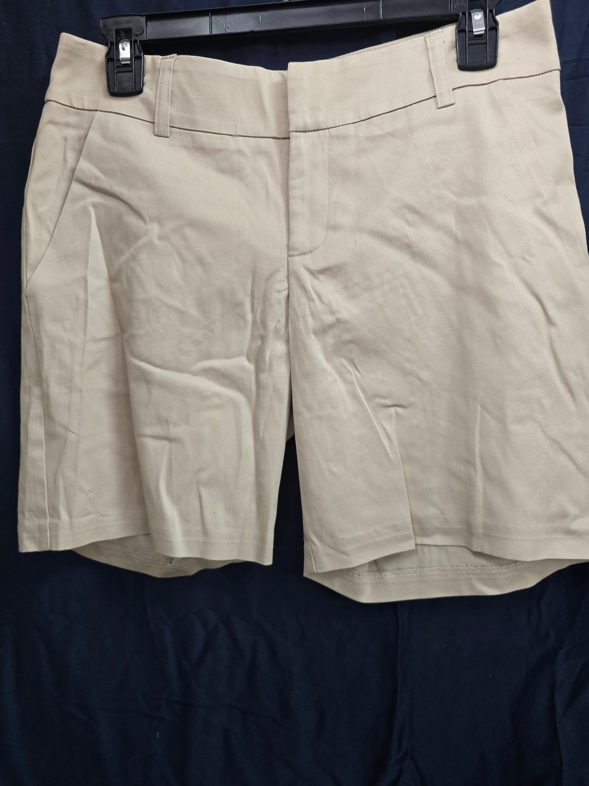 Khaki shorts size small image 1