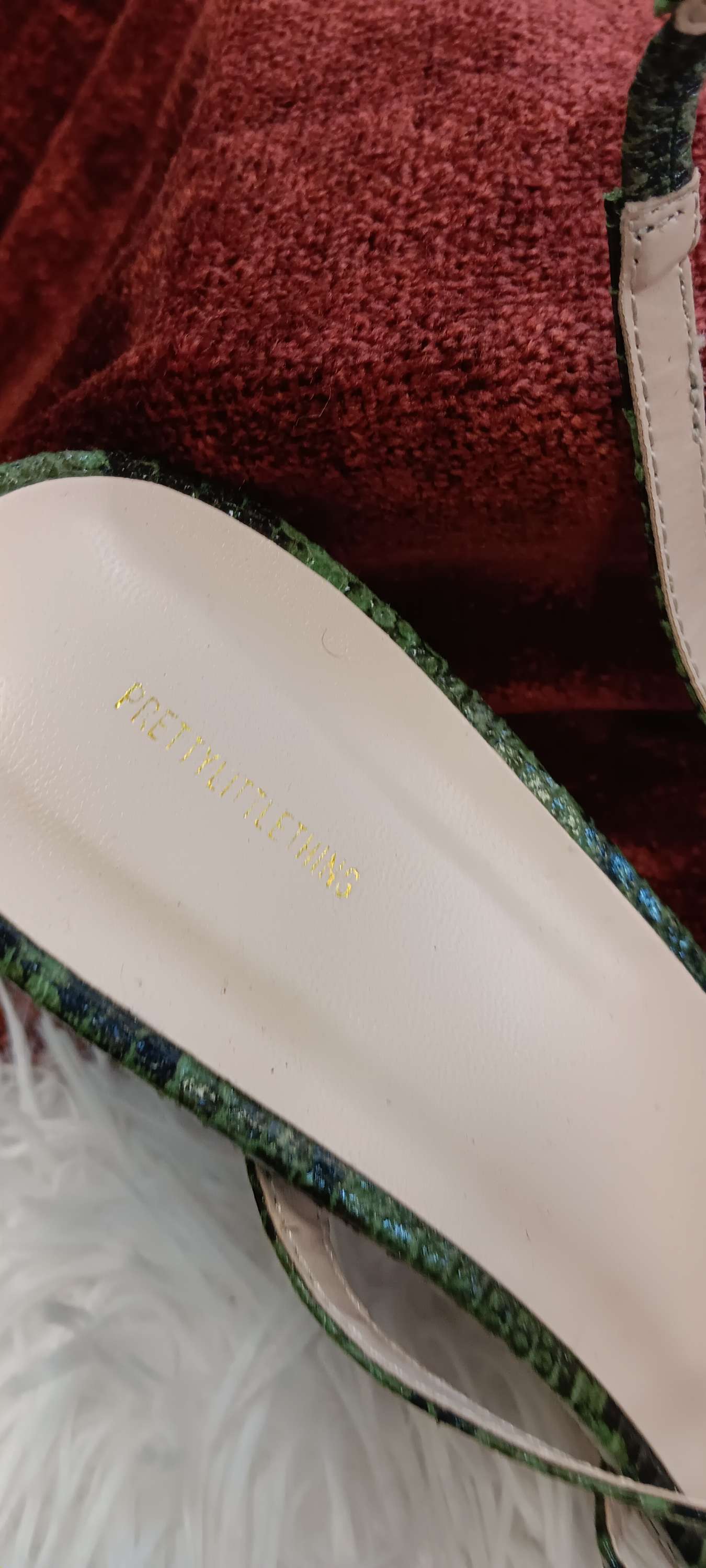 Pretty little thing women slipper size 8 image 7