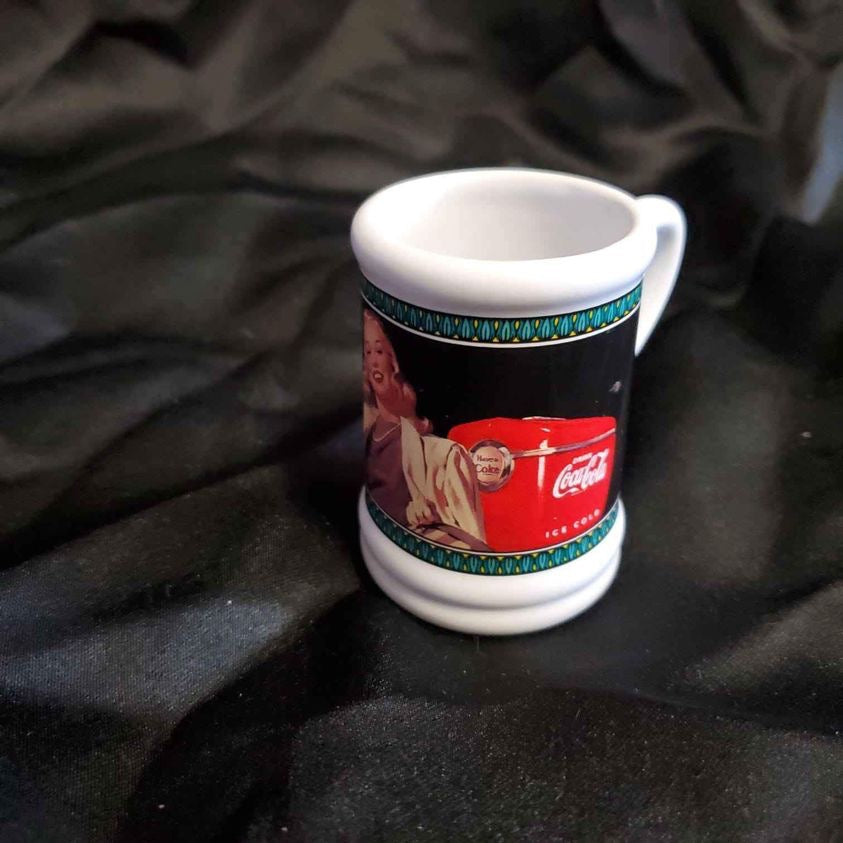 Set of Vintage CocoCola cups image 6