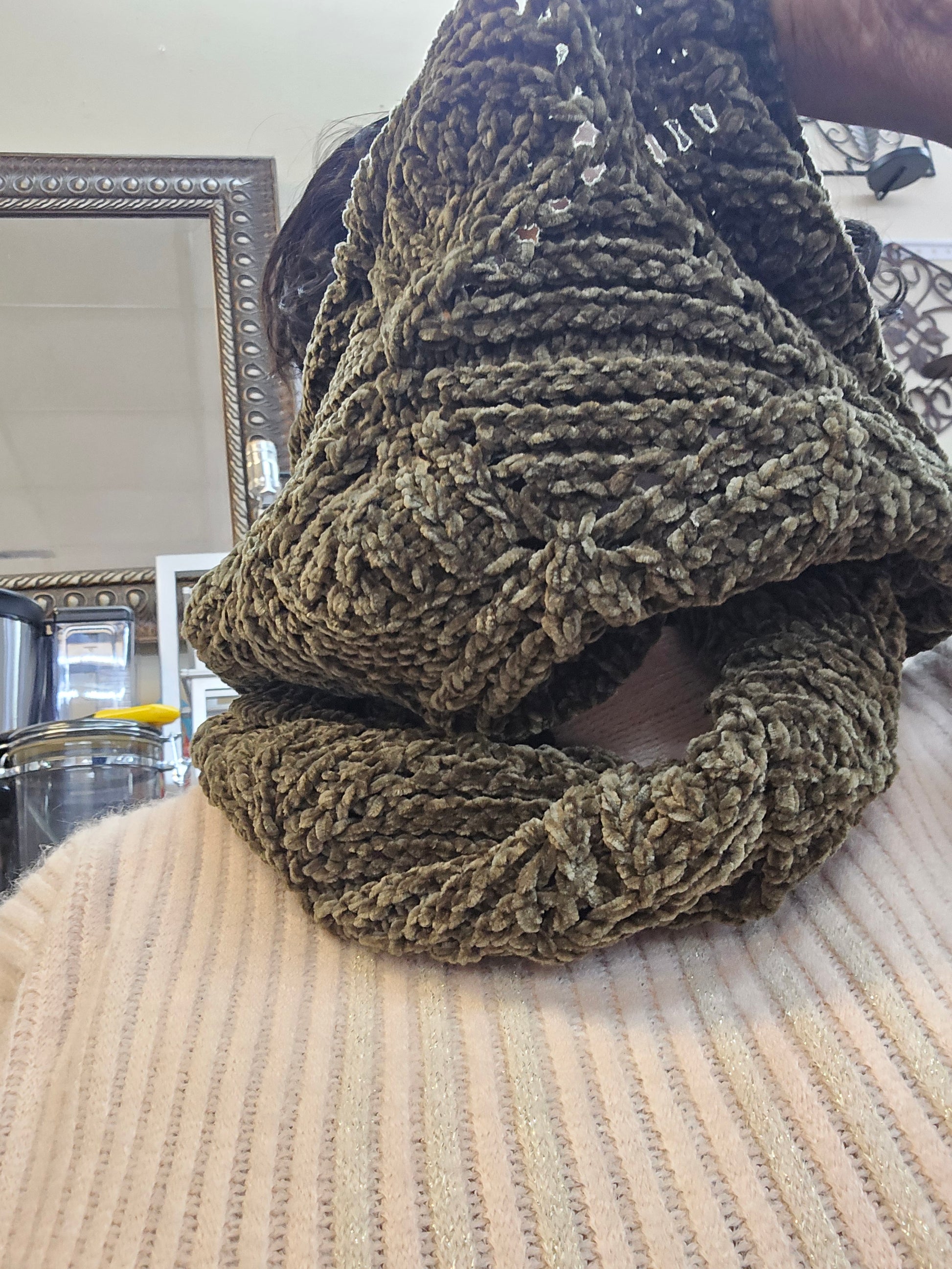 Neck scarf image 0