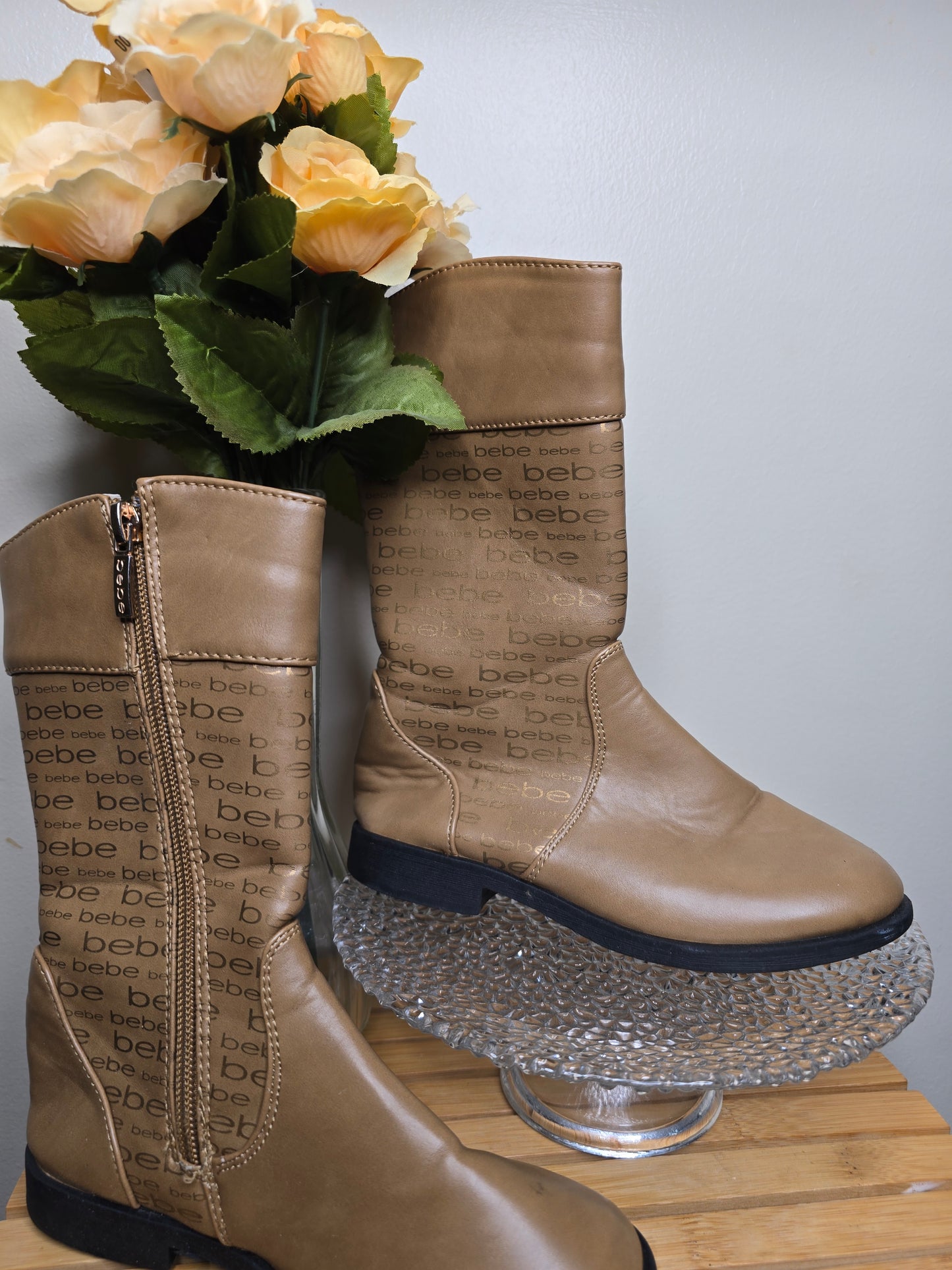 Girl boots Bebe size 12 image 0
