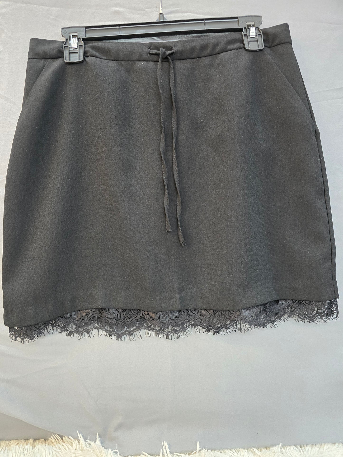 Forever 21 black mini skirt size L image 0