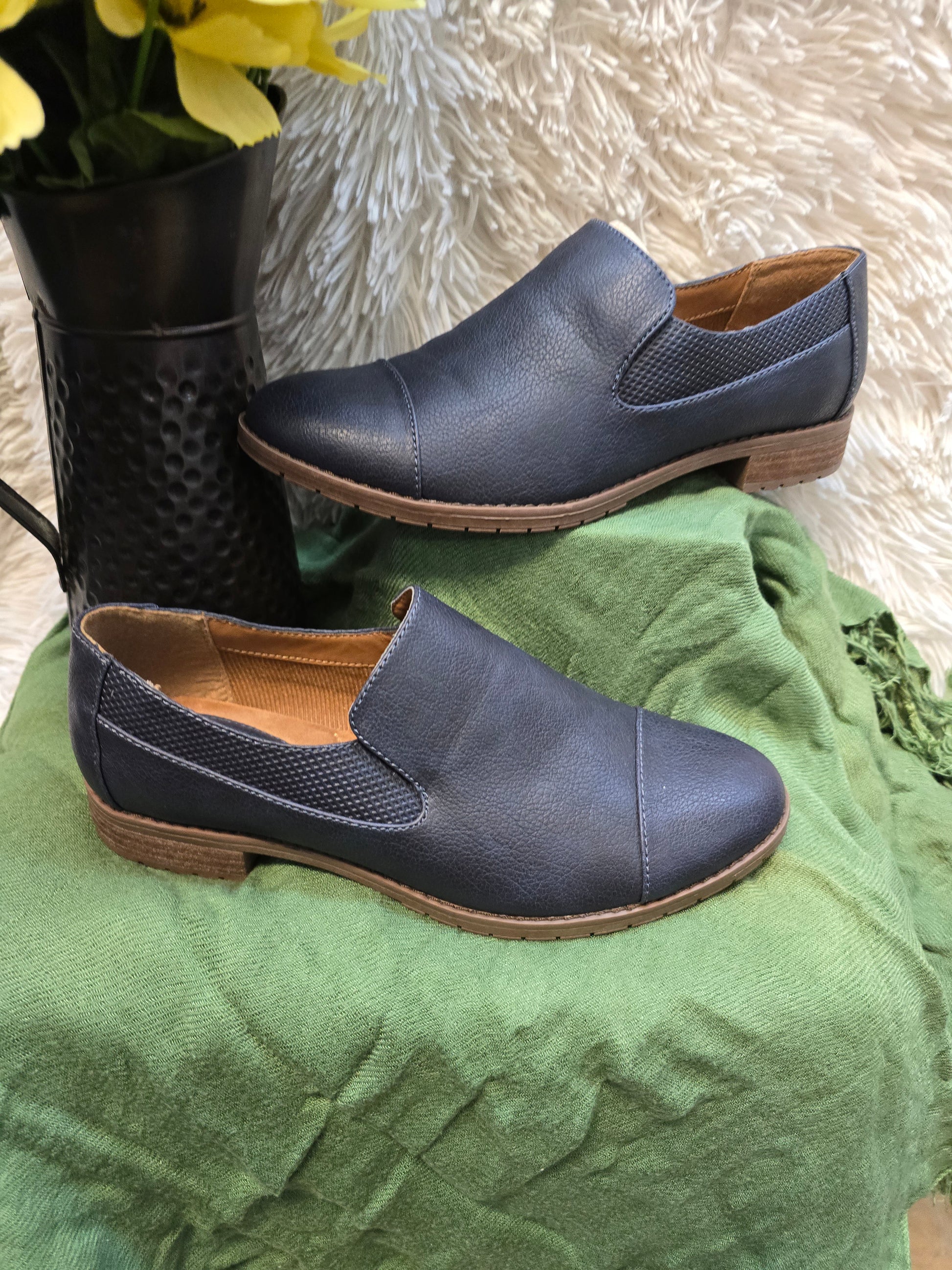 Eurosoft Women’s Waverly Navy Slip On Shoes Size 8.5 US image 4