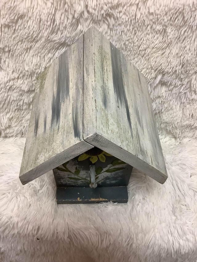 Sunflower Bird House image 3