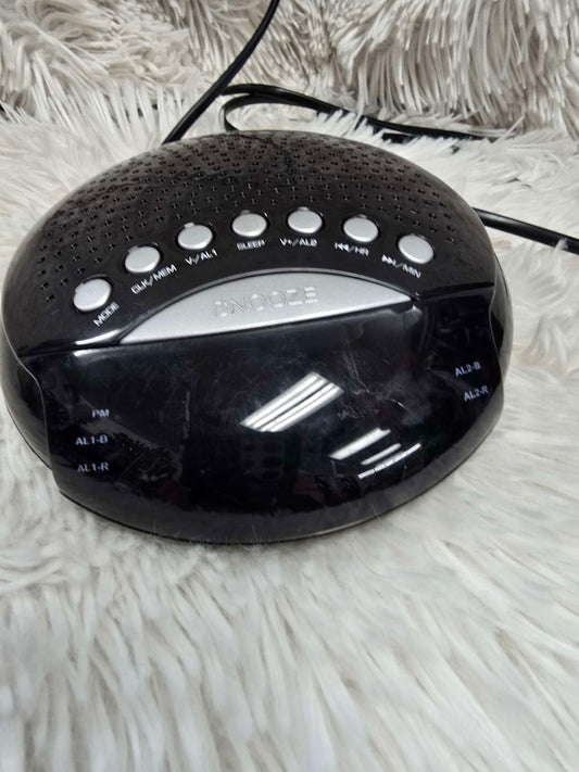 Supersonic Sc380 Dual Alarm Clock Am/fm Radio image 0