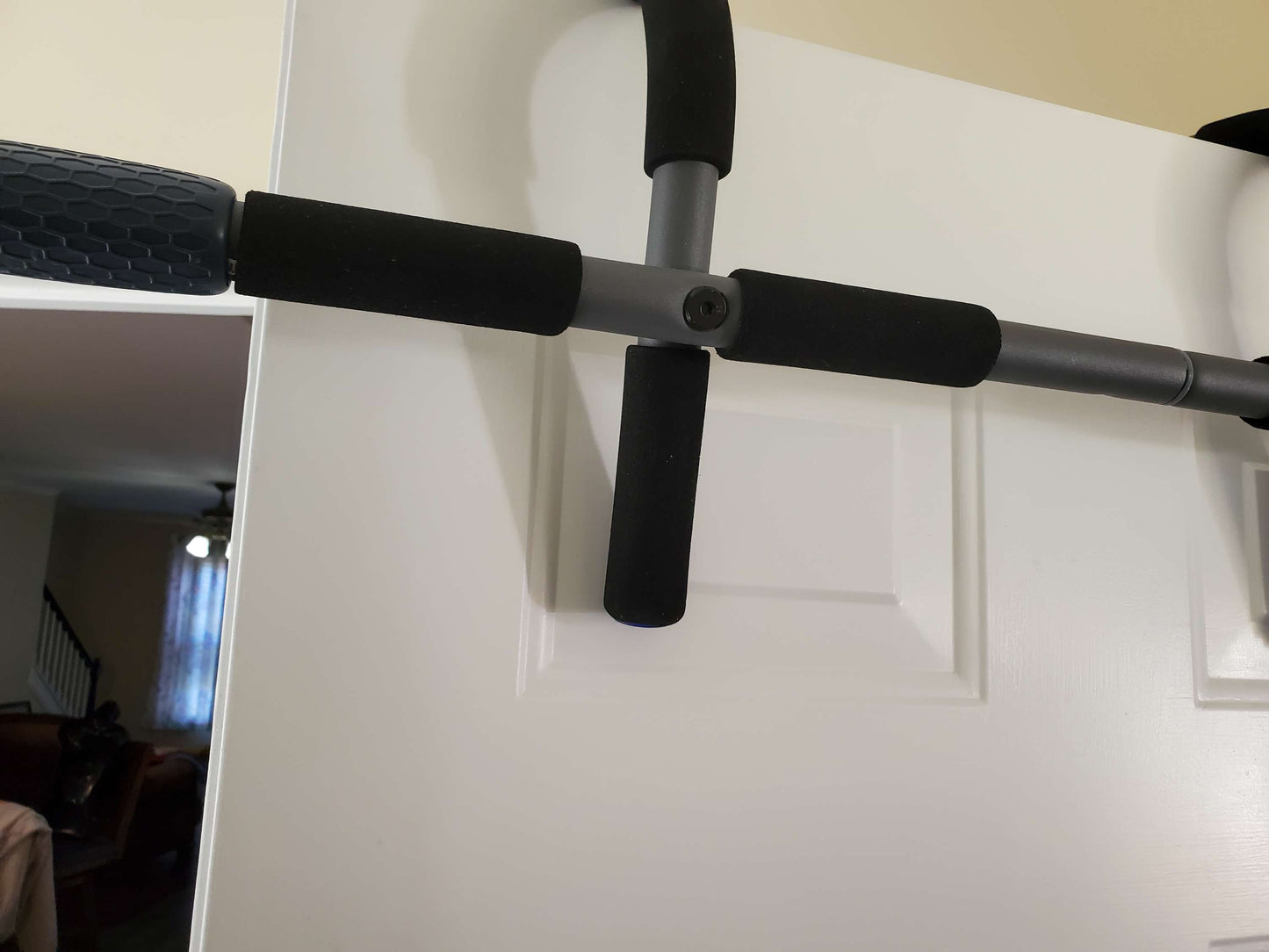 Pull up bar image 2