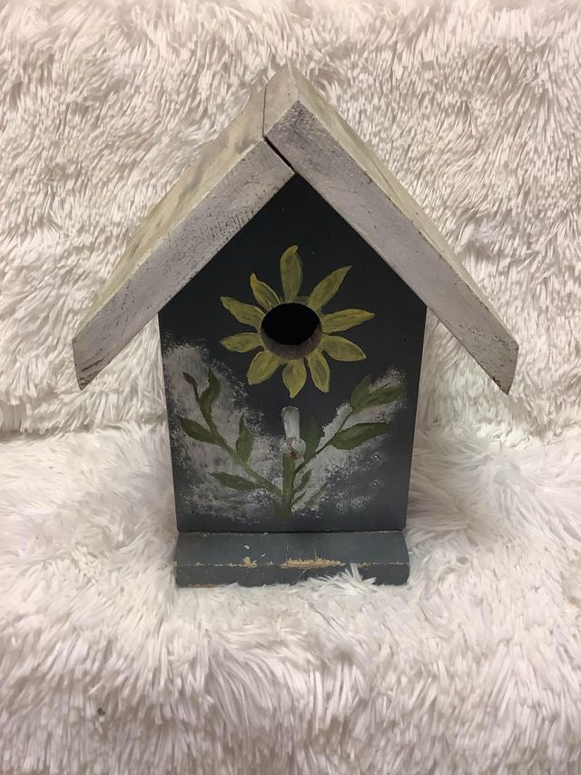 Sunflower Bird House image 0