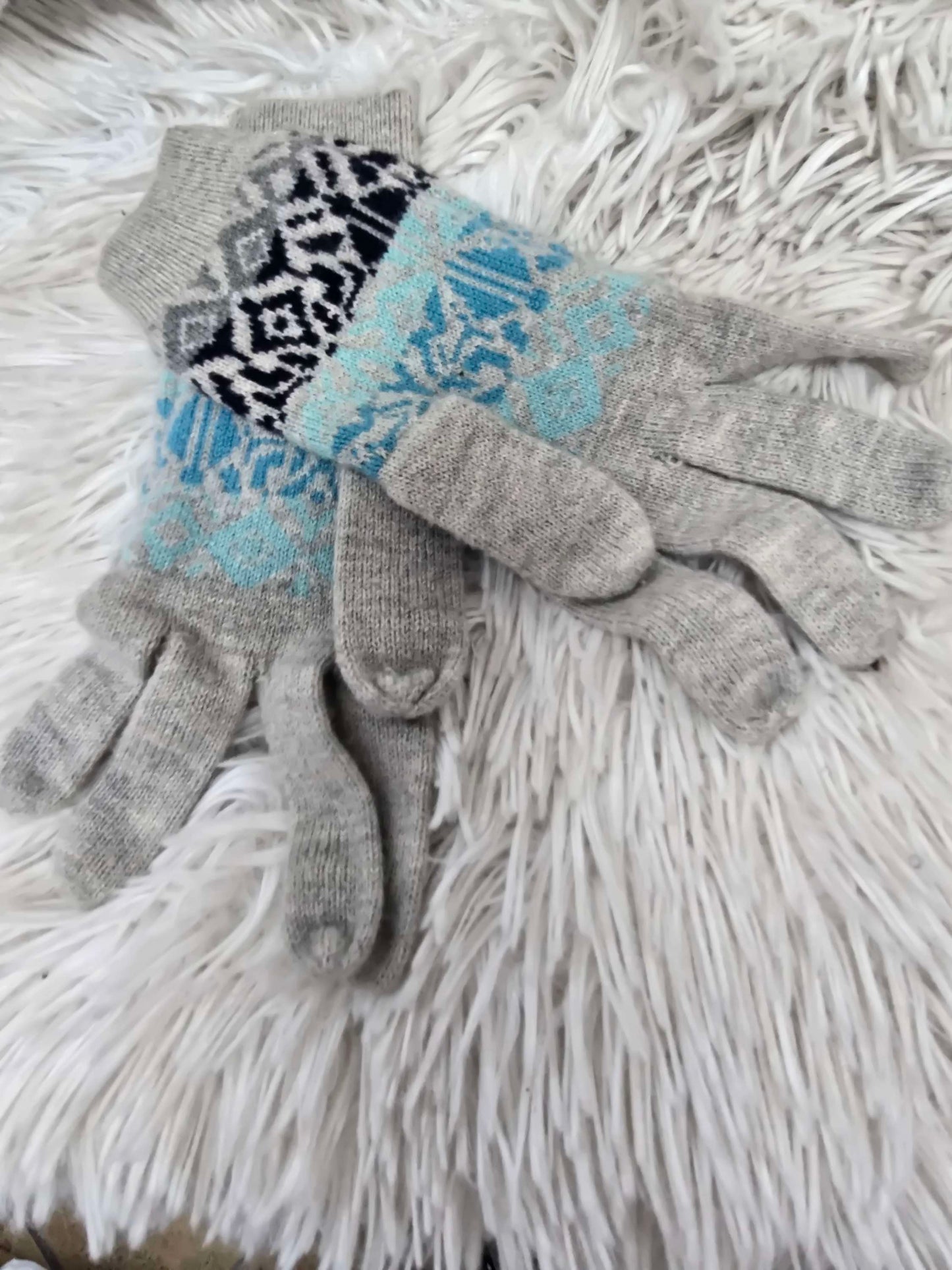 2 pairs kids glove image 3