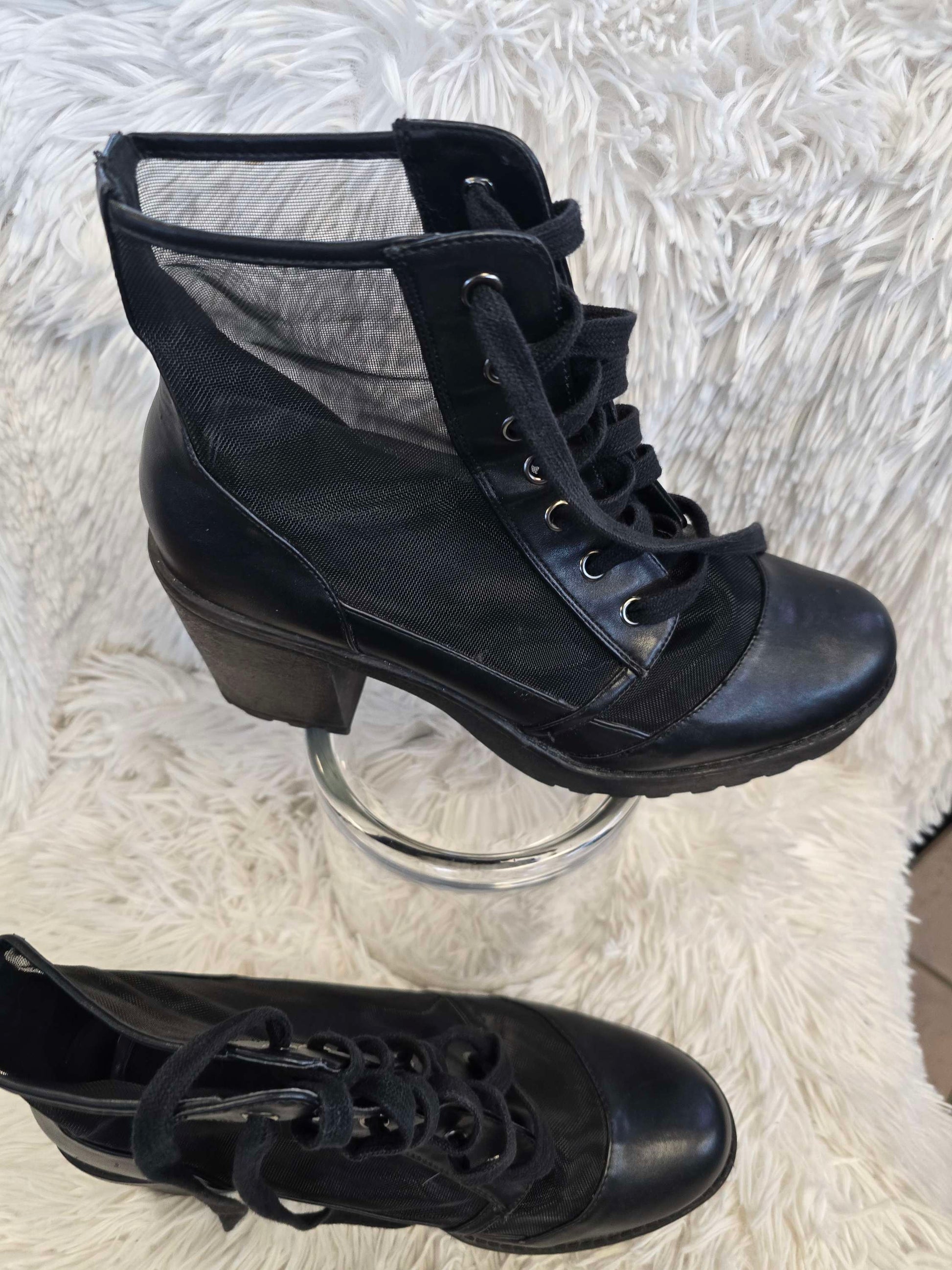 women Combat boots size 10 image 5