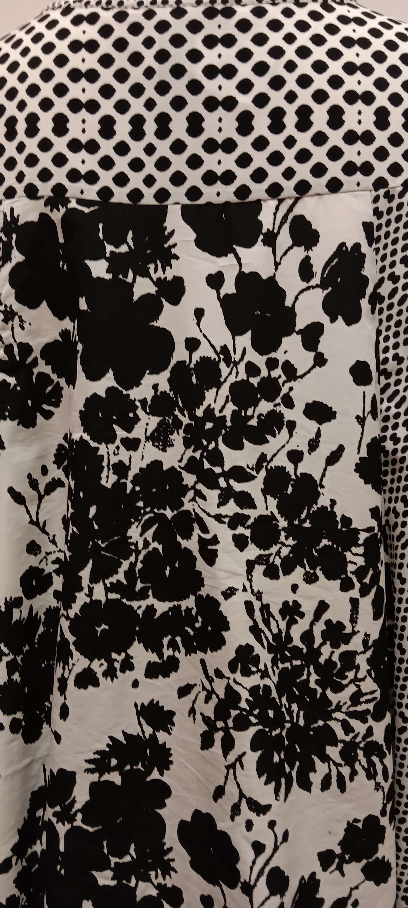 Black and white style and company blouse size small image 8