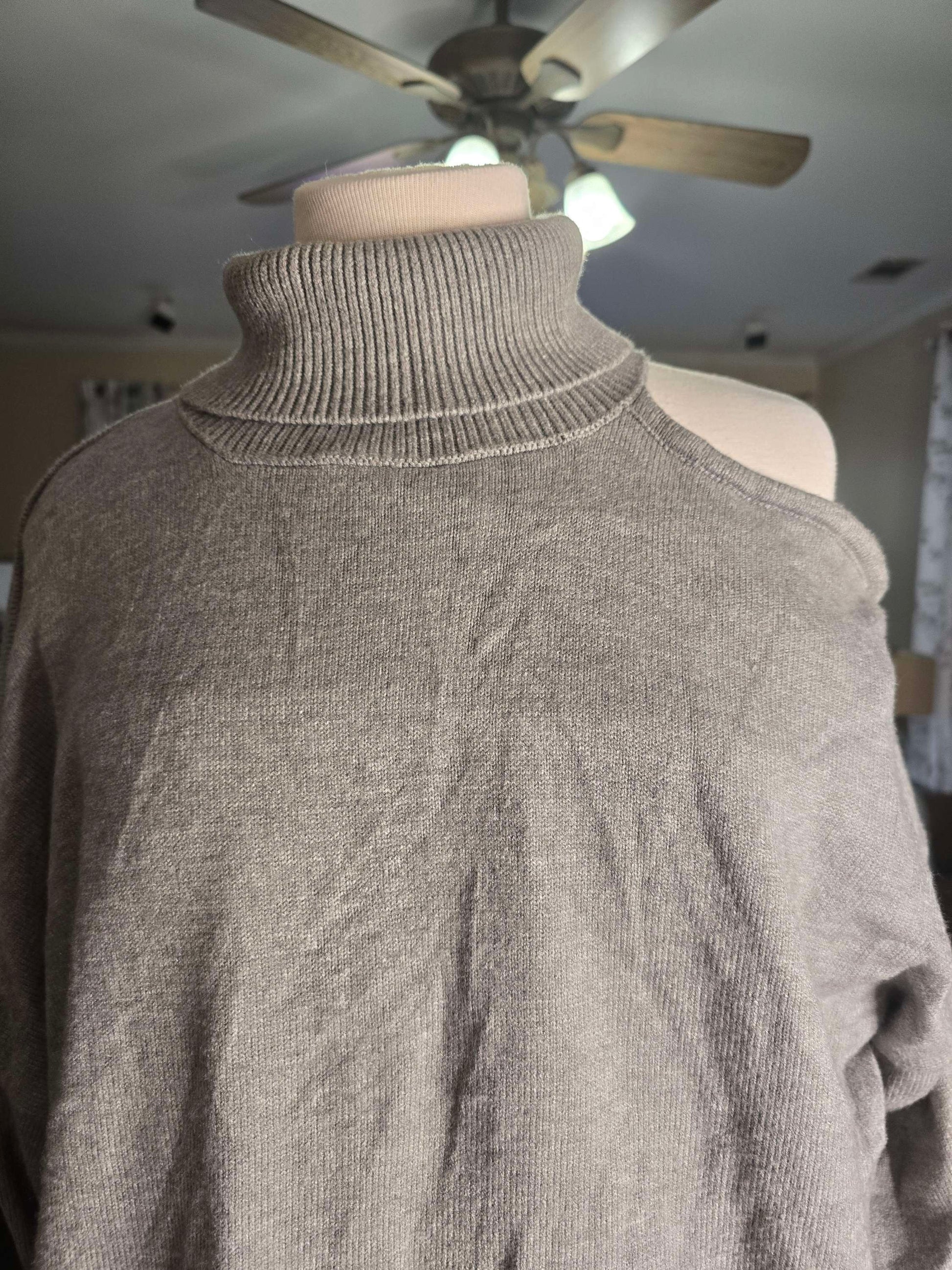 Turtle neck off shoulder gray sweater 22/24 image 4