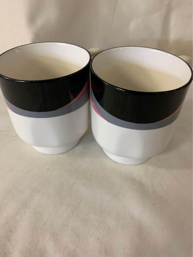 Three Piece Tea Set image 4