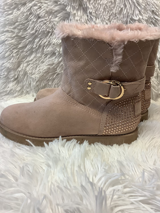 Pink fluffy guess boots size 7 image 0