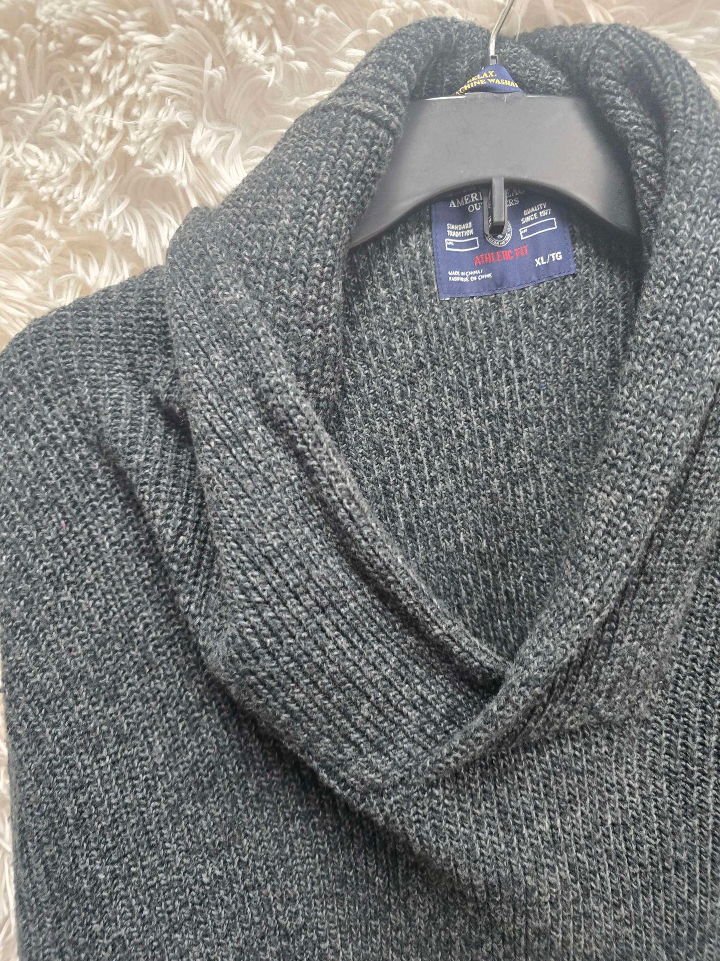 America Eagle athletic fit men sweater XL image 4